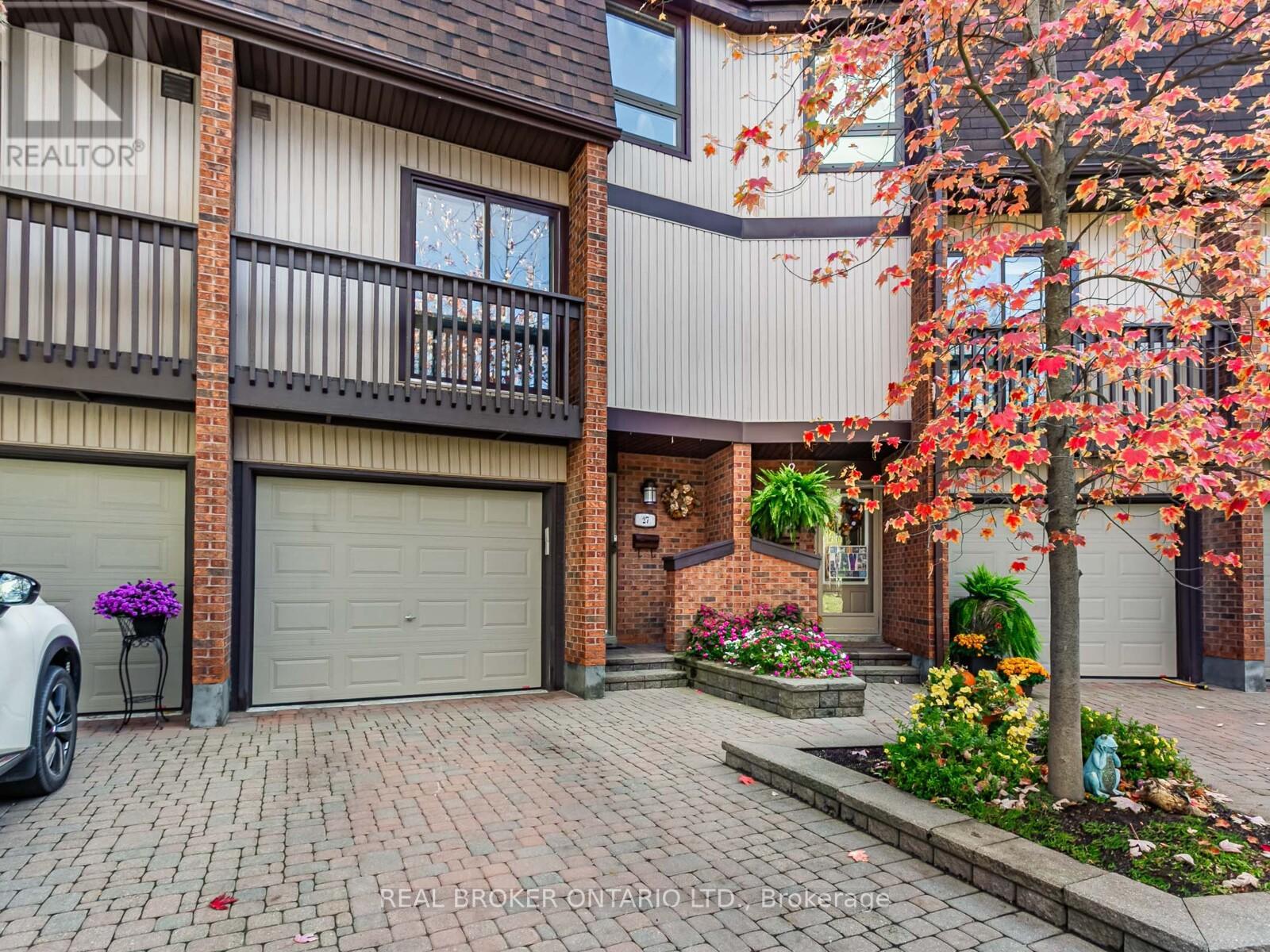 27 - 1060 WALDEN CIRCLE, Mississauga, Ontario