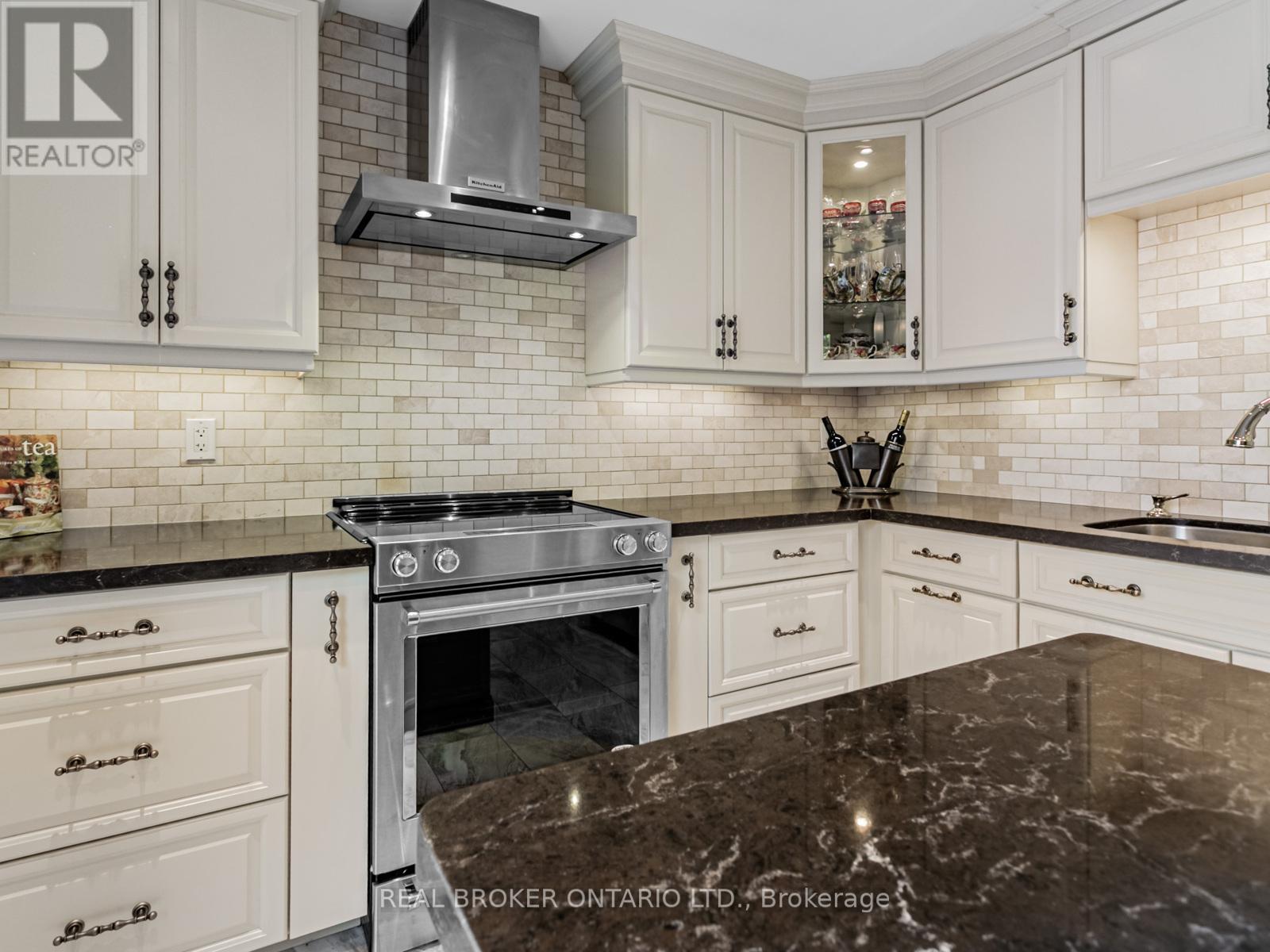 27 - 1060 Walden Circle, Mississauga, Ontario  L5J 4J9 - Photo 13 - W12477336