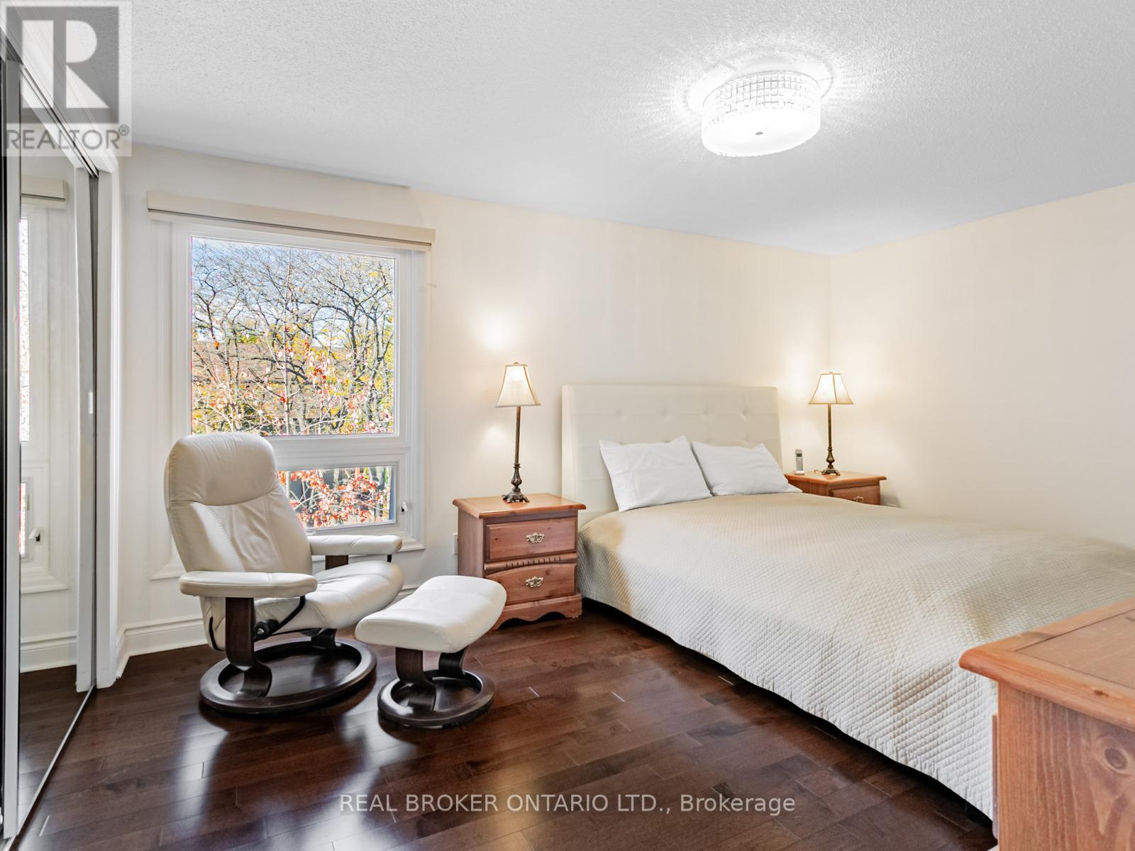 27 - 1060 Walden Circle, Mississauga, Ontario  L5J 4J9 - Photo 22 - W12477336
