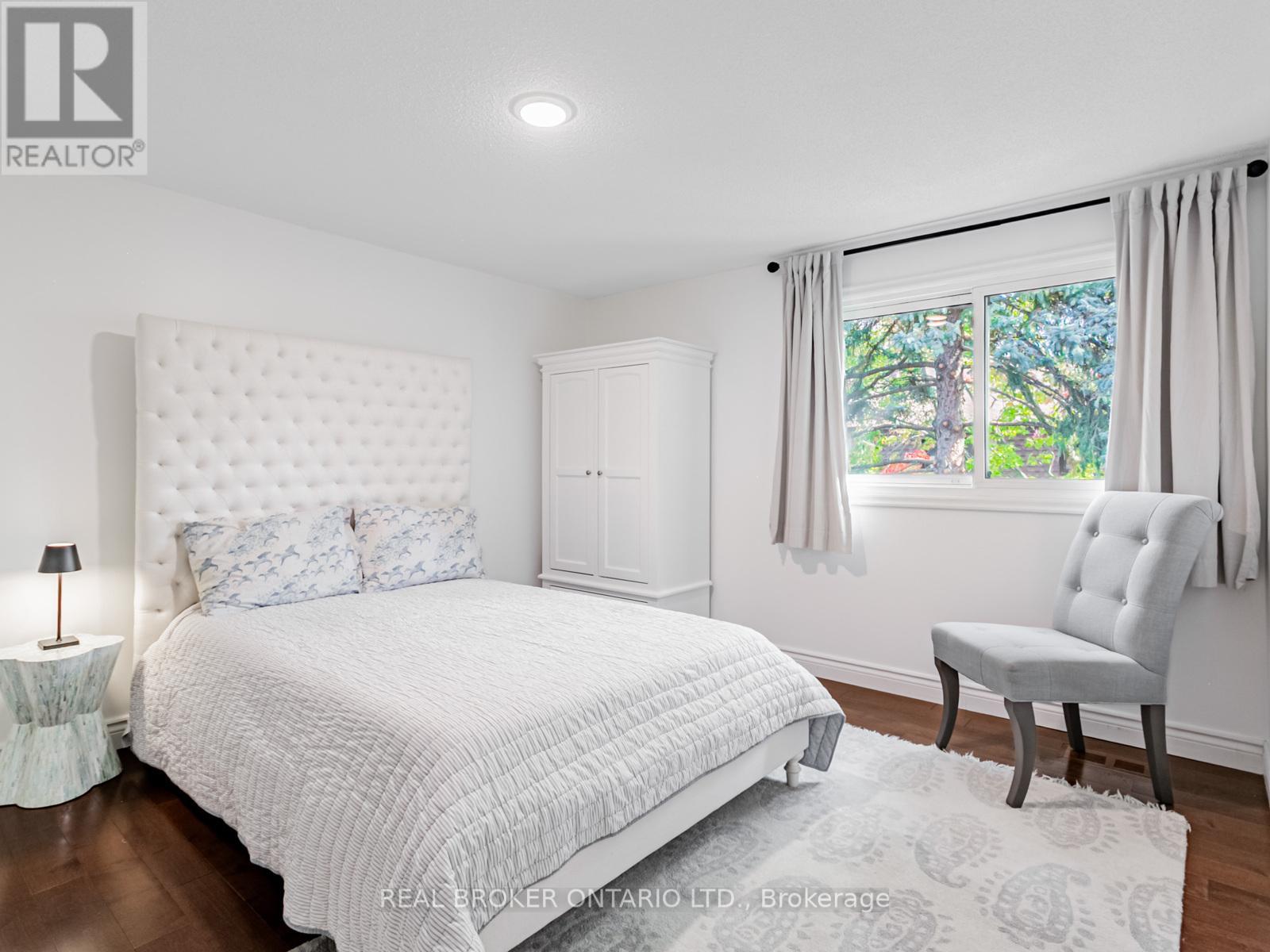 27 - 1060 Walden Circle, Mississauga, Ontario  L5J 4J9 - Photo 25 - W12477336