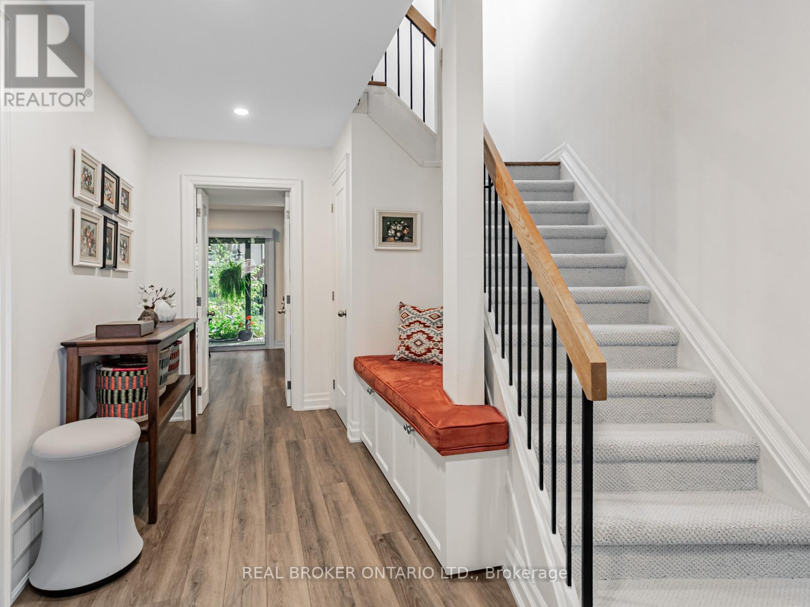 27 - 1060 Walden Circle, Mississauga, Ontario  L5J 4J9 - Photo 4 - W12477336