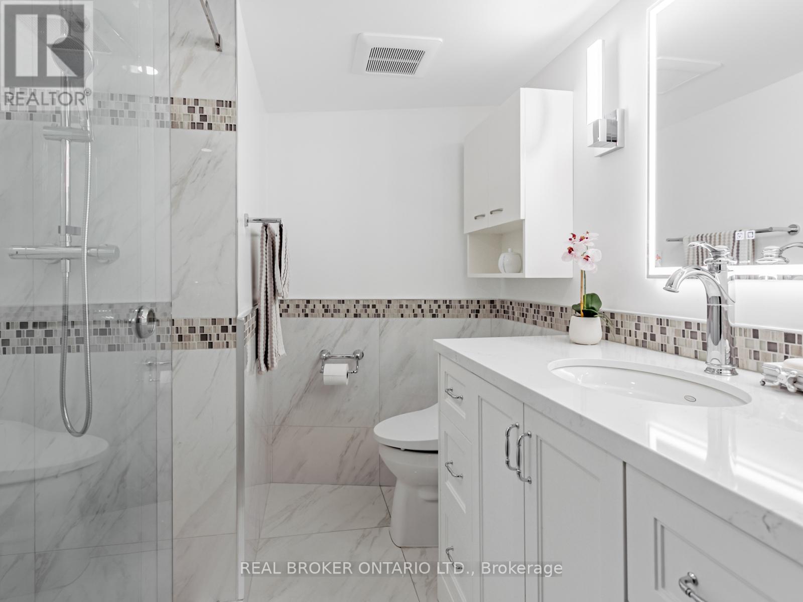 27 - 1060 Walden Circle, Mississauga, Ontario  L5J 4J9 - Photo 9 - W12477336