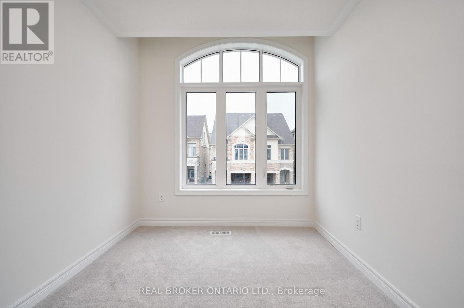 3957 Koenig Road, Burlington, Ontario  L7M 0Z7 - Photo 10 - W12477344