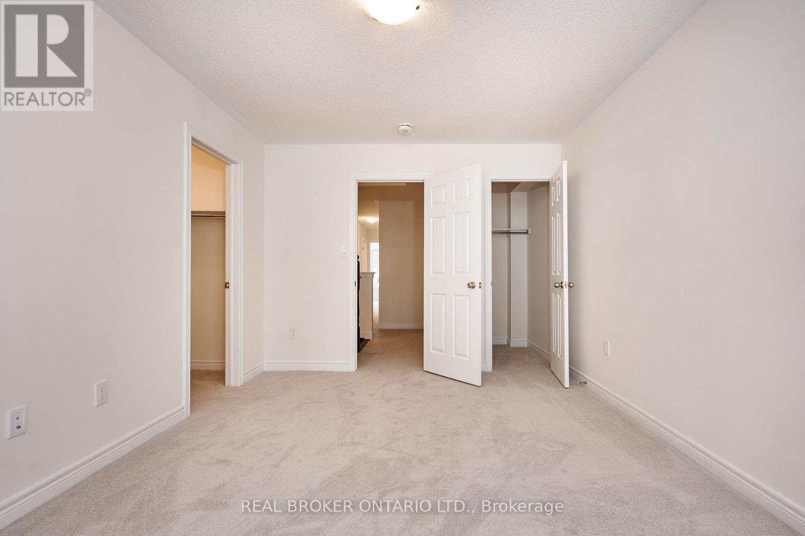 3957 Koenig Road, Burlington, Ontario  L7M 0Z7 - Photo 16 - W12477344