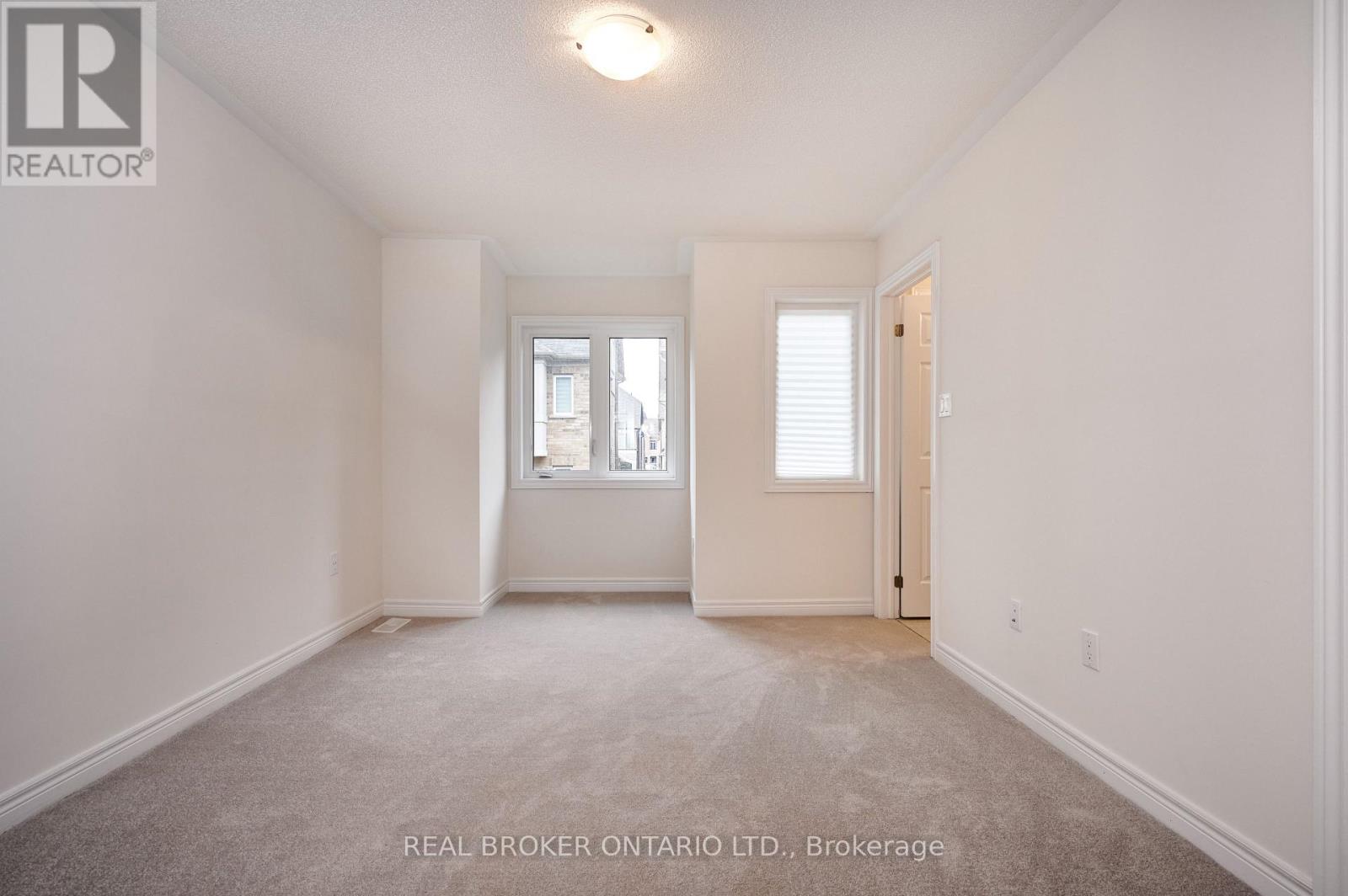 3957 Koenig Road, Burlington, Ontario  L7M 0Z7 - Photo 17 - W12477344