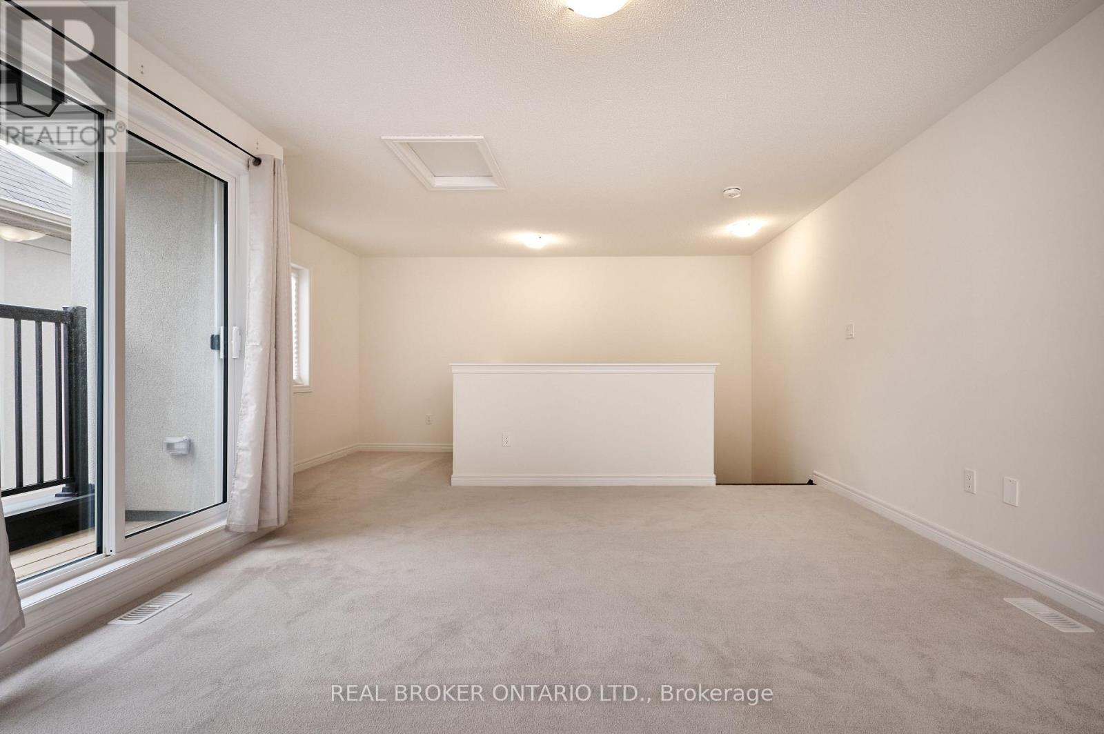 3957 Koenig Road, Burlington, Ontario  L7M 0Z7 - Photo 18 - W12477344