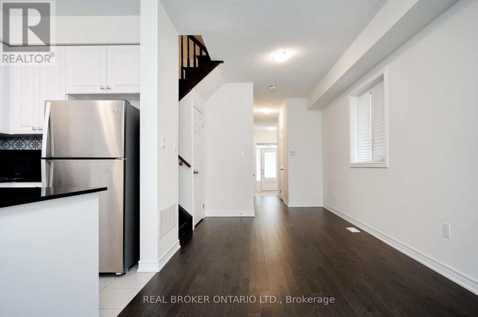 3957 Koenig Road, Burlington, Ontario  L7M 0Z7 - Photo 4 - W12477344