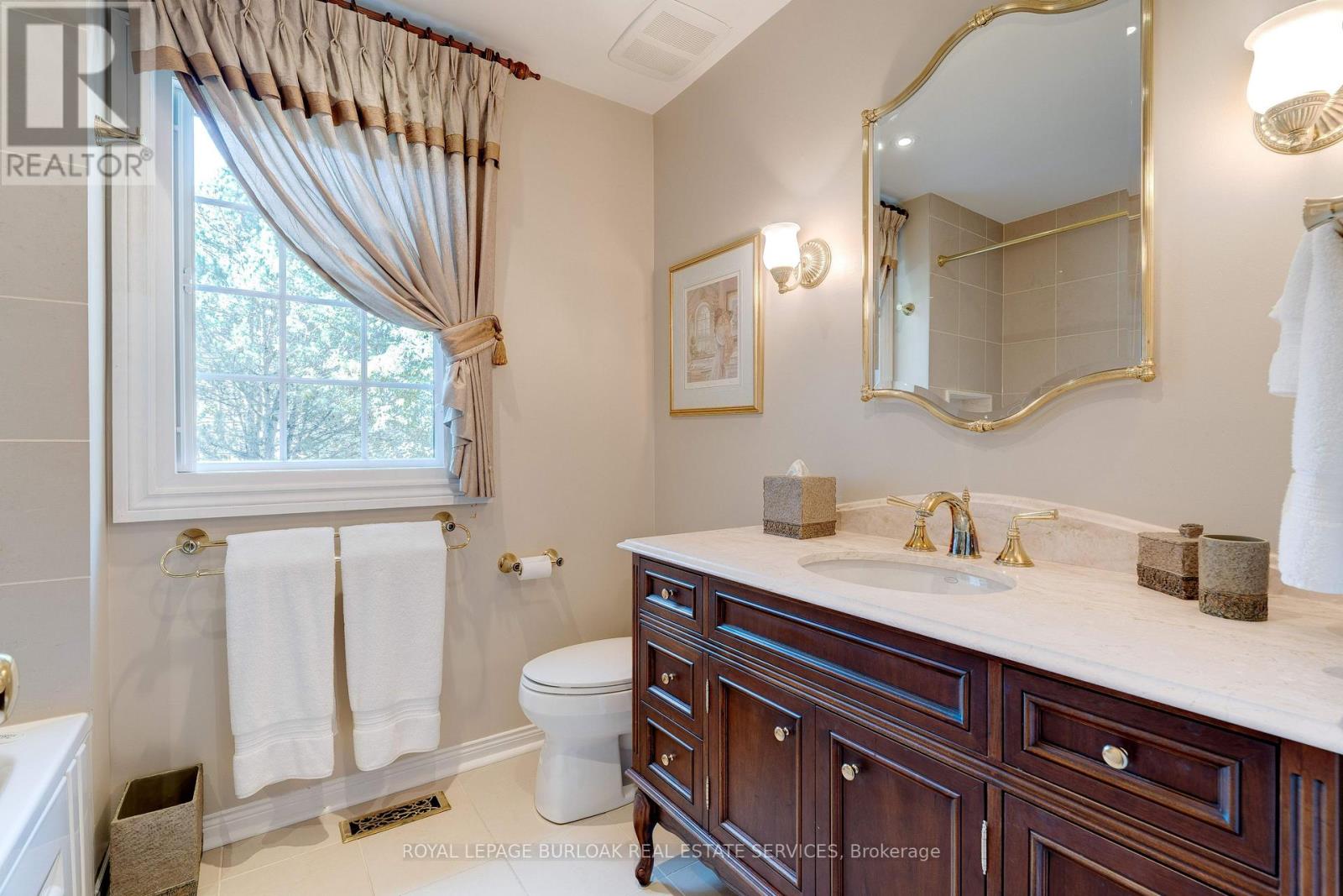 166 Maple Grove Drive, Oakville, Ontario  L6J 4V1 - Photo 29 - W12477350
