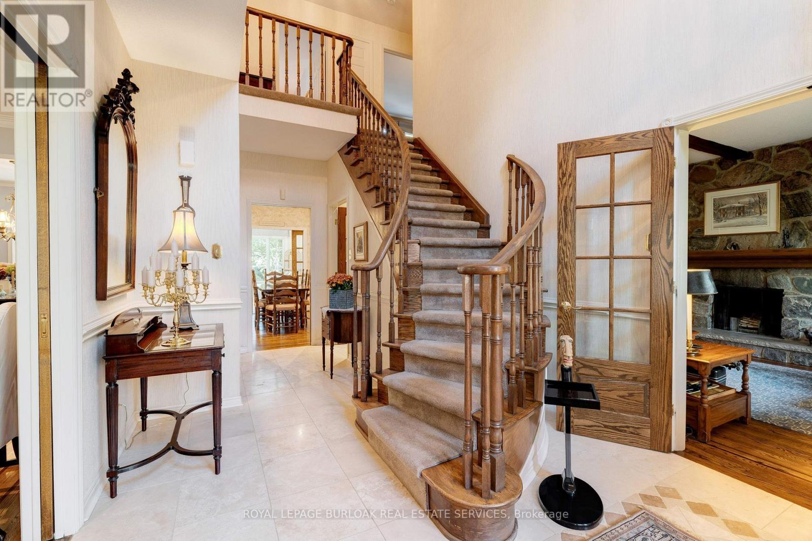 166 Maple Grove Drive, Oakville, Ontario  L6J 4V1 - Photo 7 - W12477350