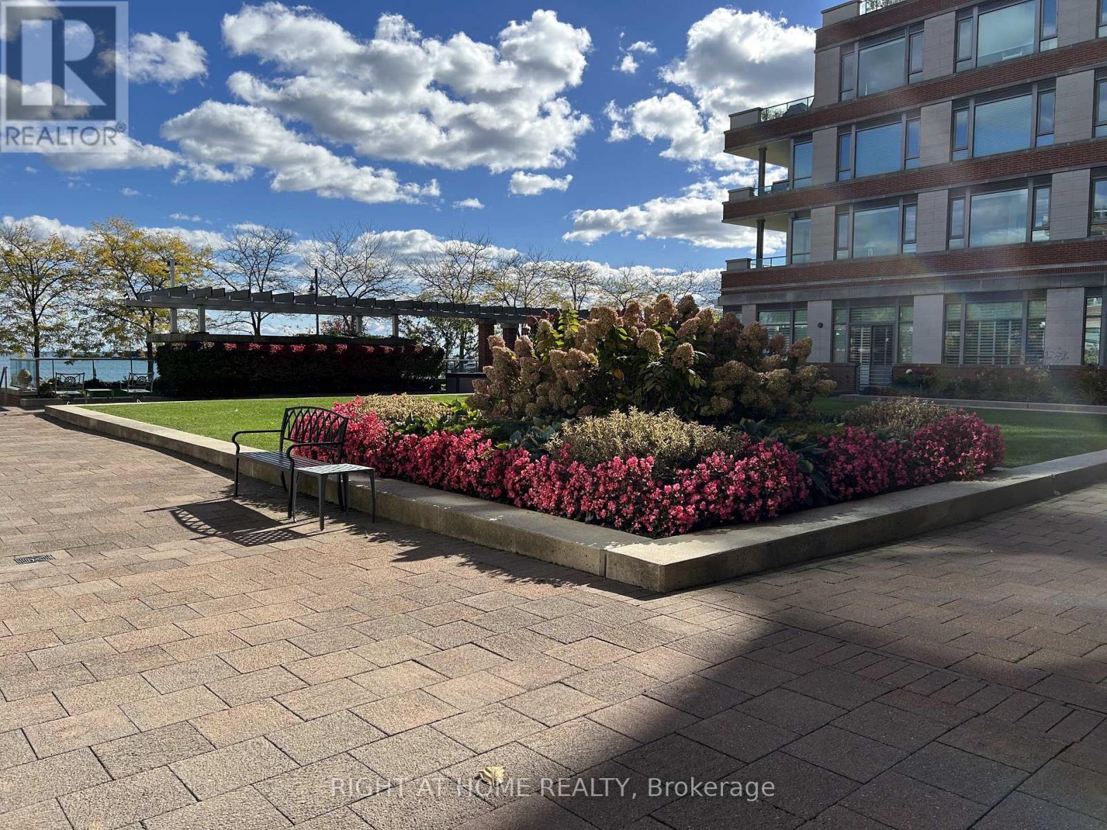 213 - 65 Port Street E, Mississauga, Ontario  L5G 4V3 - Photo 5 - W12477353
