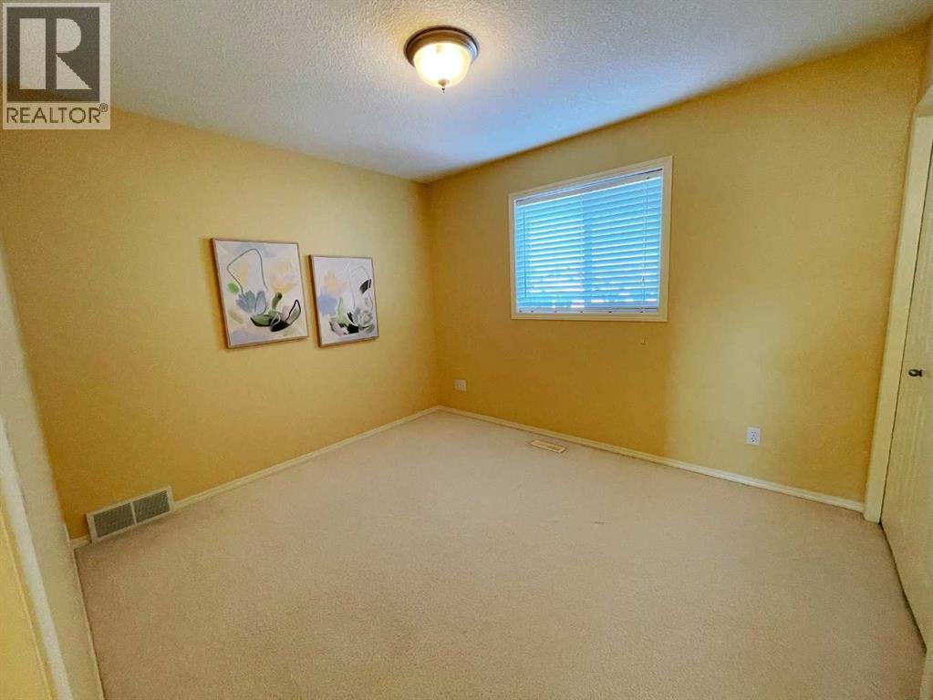 221 Coulee Creek Manor, Lethbridge, Alberta  T1K 8B9 - Photo 24 - A2265550