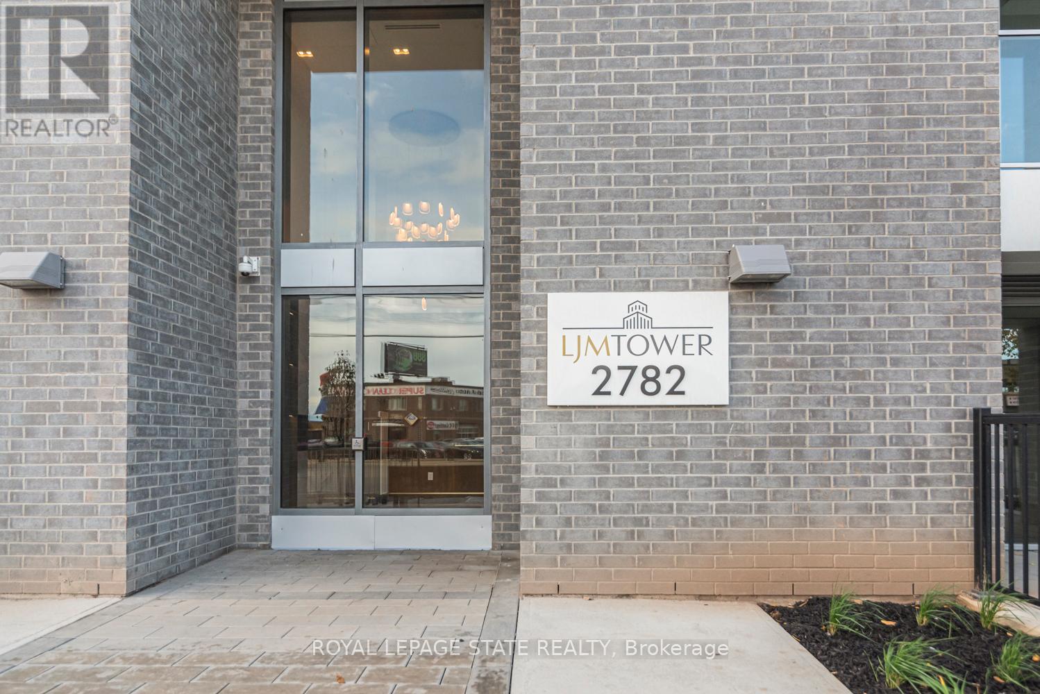 813 - 2782 Barton Street E, Hamilton, Ontario  L8E 2J8 - Photo 2 - X12477325