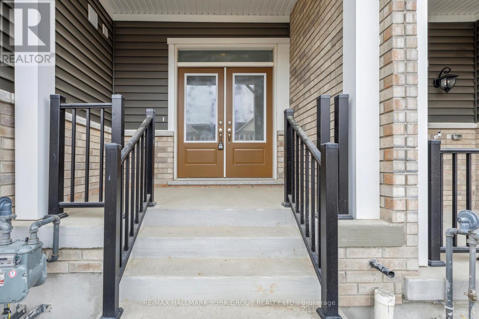 54 Histand Trail, Kitchener, Ontario  N2R 0S2 - Photo 2 - X12477358