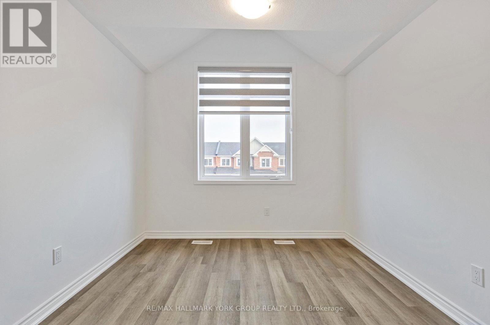 54 Histand Trail, Kitchener, Ontario  N2R 0S2 - Photo 22 - X12477358