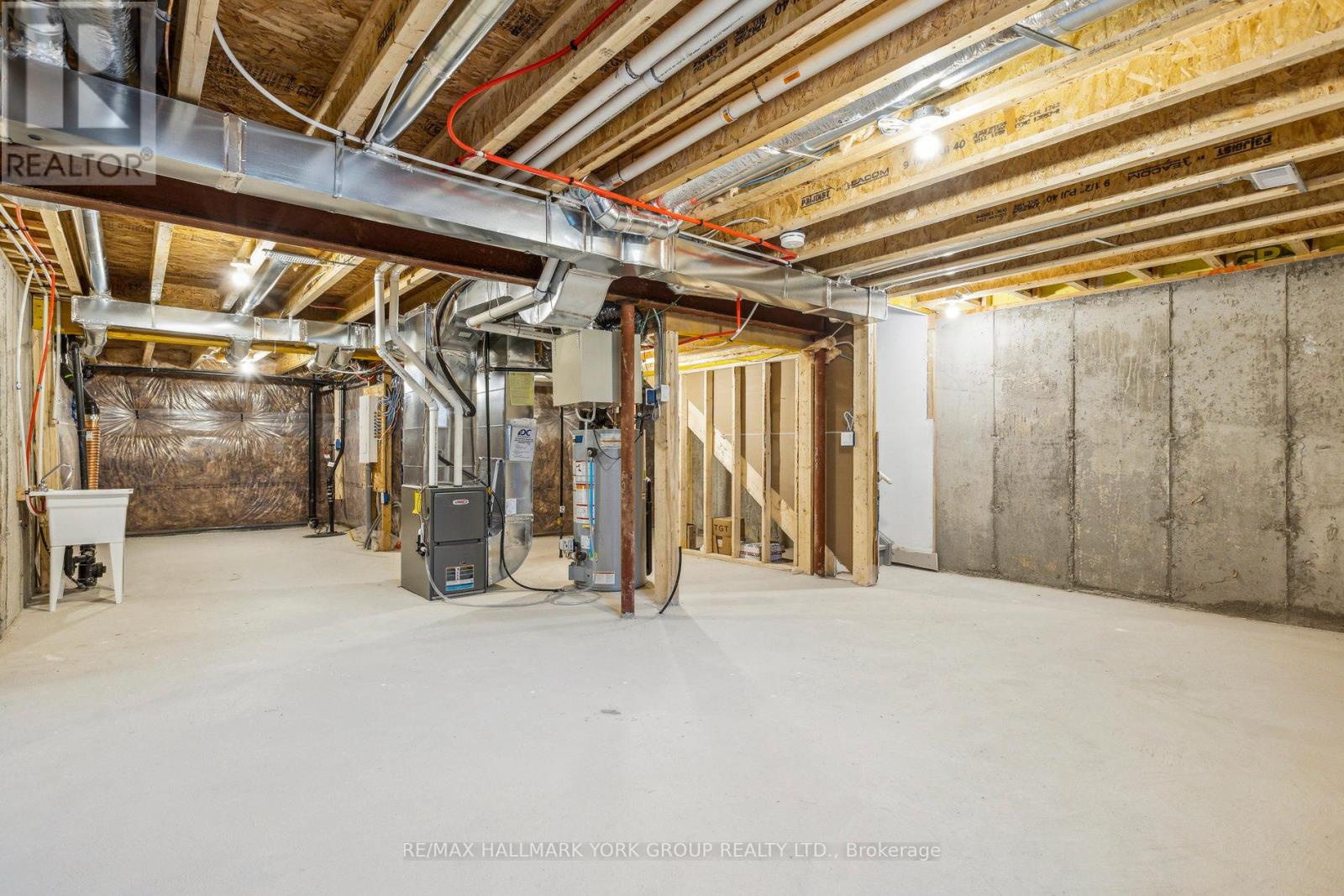 54 Histand Trail, Kitchener, Ontario  N2R 0S2 - Photo 26 - X12477358