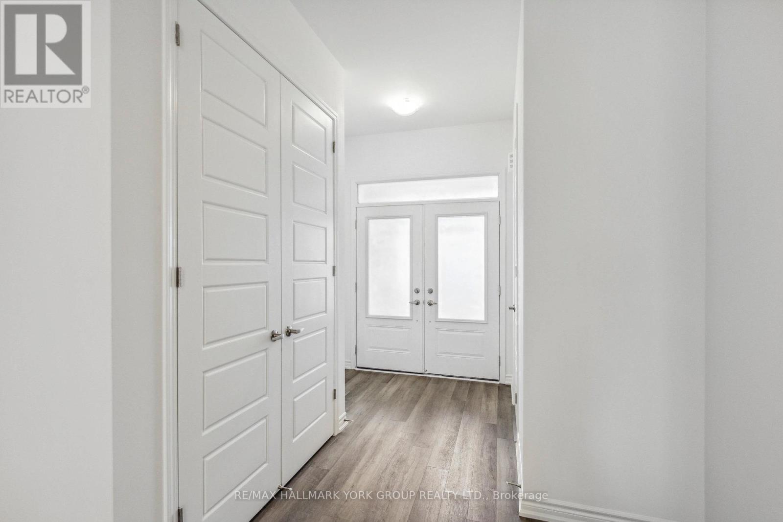 54 Histand Trail, Kitchener, Ontario  N2R 0S2 - Photo 4 - X12477358