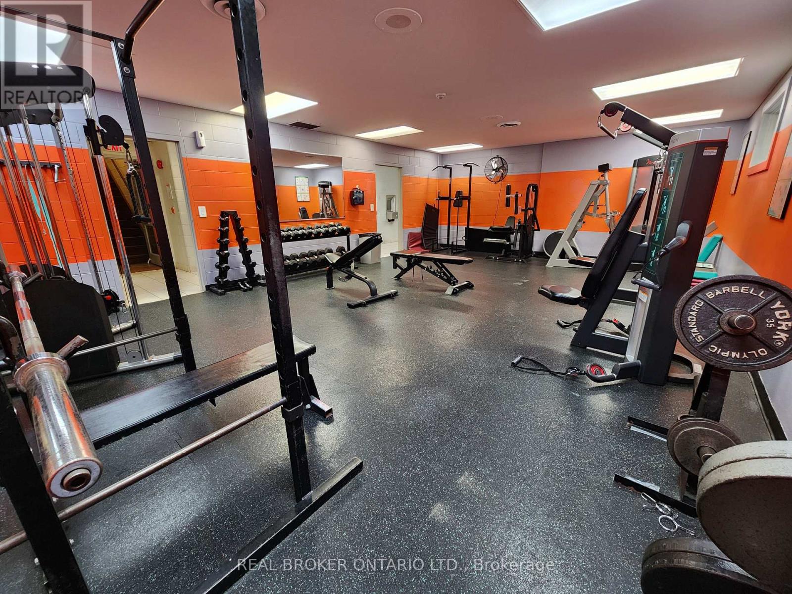 27 - 1060 Walden Circle, Mississauga, Ontario  L5J 4J9 - Photo 41 - W12477336