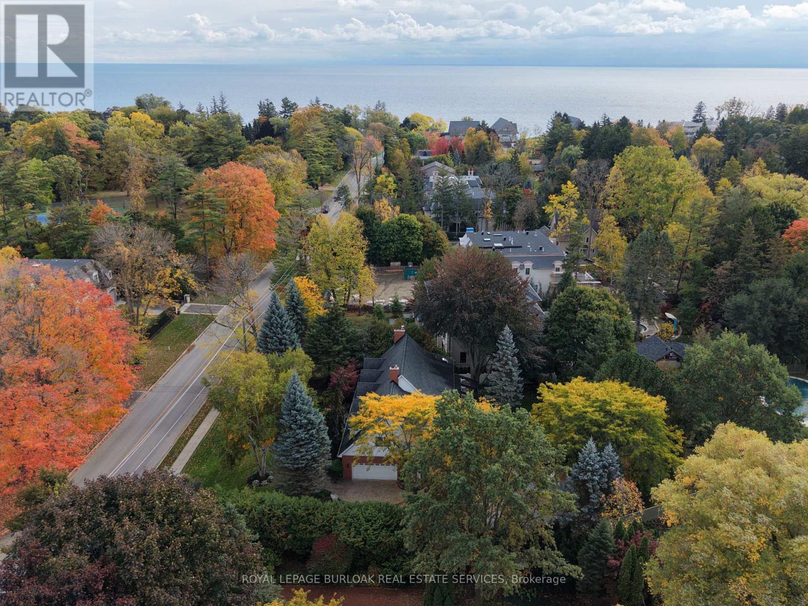 166 Maple Grove Drive, Oakville, Ontario  L6J 4V1 - Photo 49 - W12477350