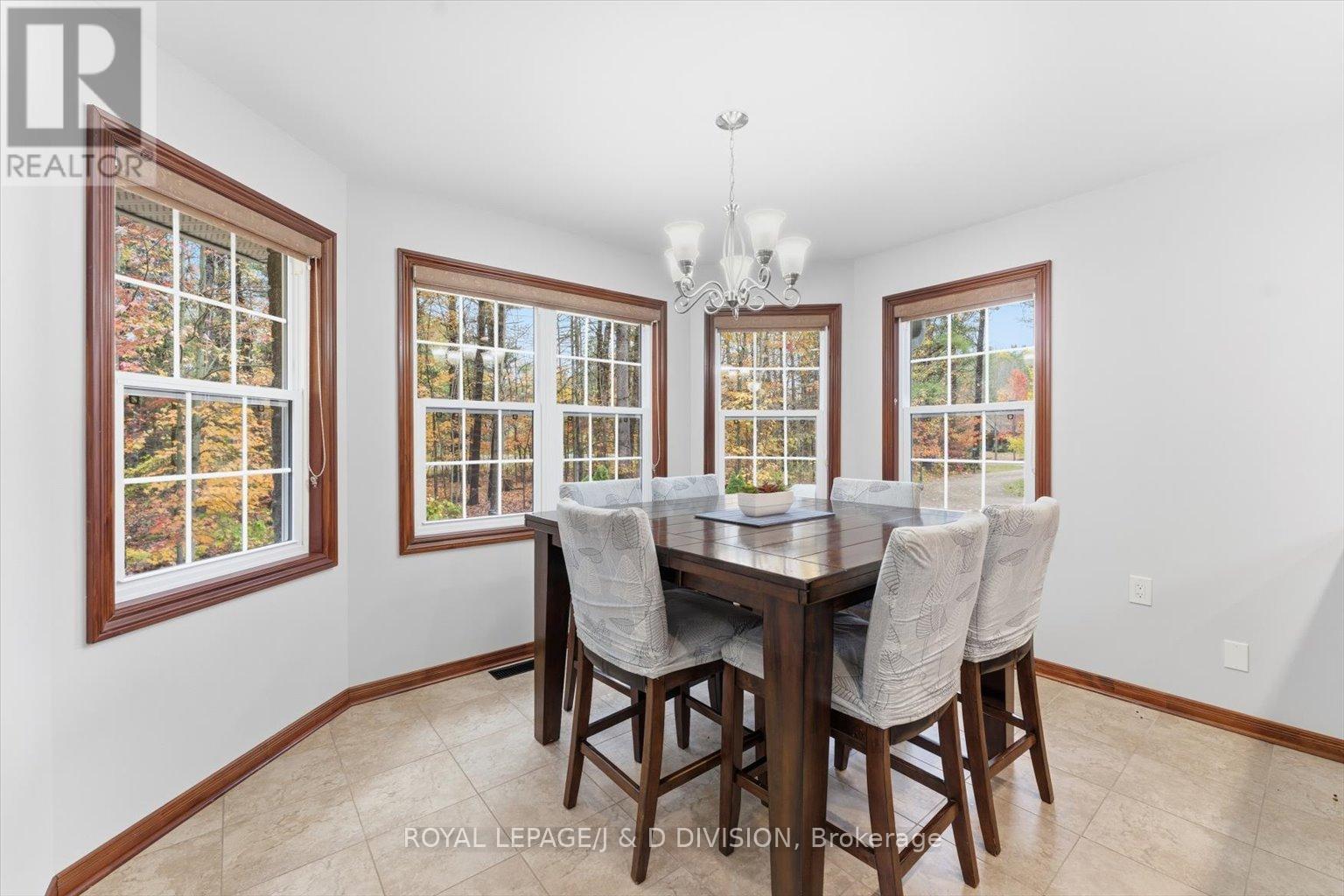 2925 Pinecone Trail, Severn, Ontario  L0K 2B0 - Photo 20 - S12476986