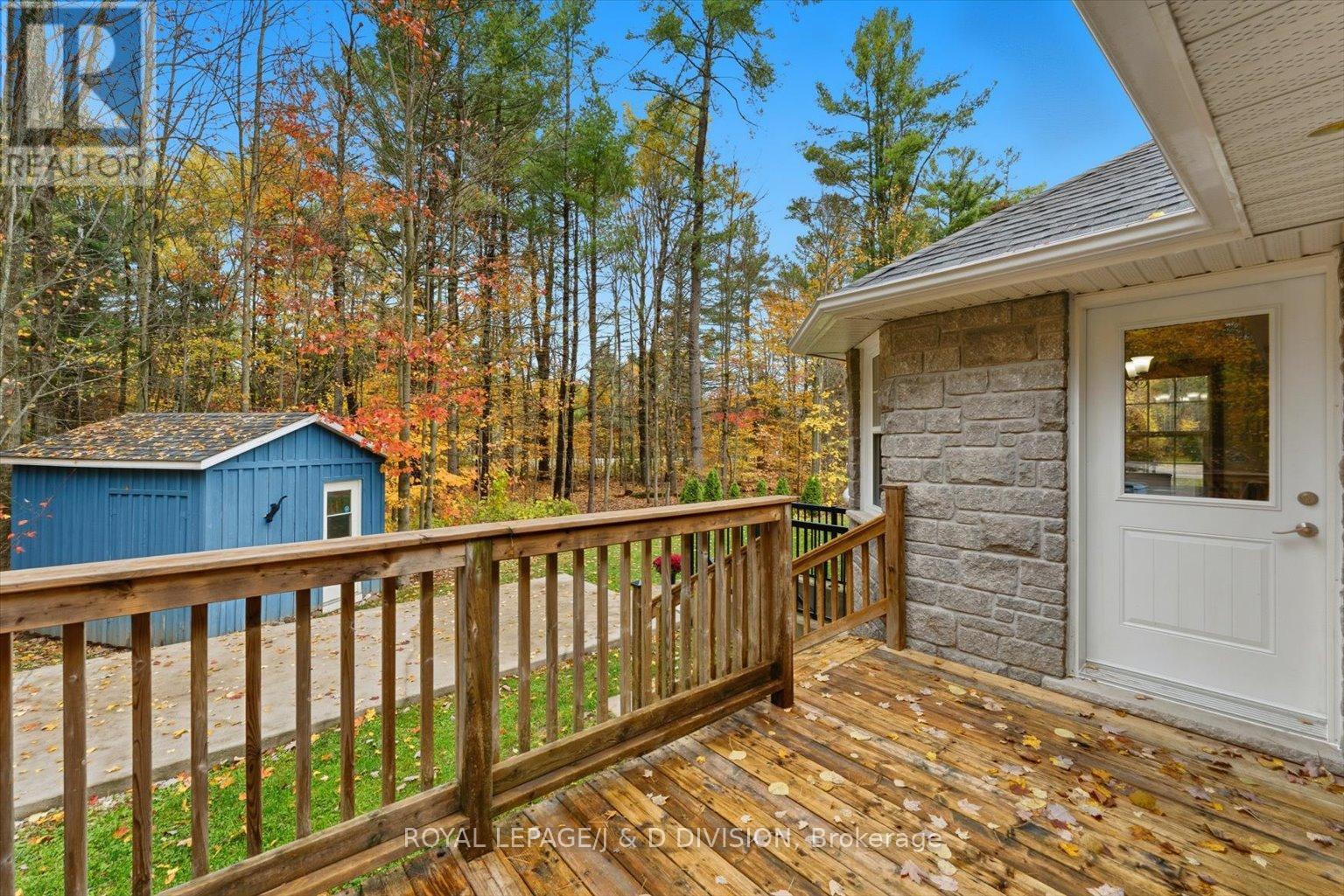 2925 Pinecone Trail, Severn, Ontario  L0K 2B0 - Photo 43 - S12476986