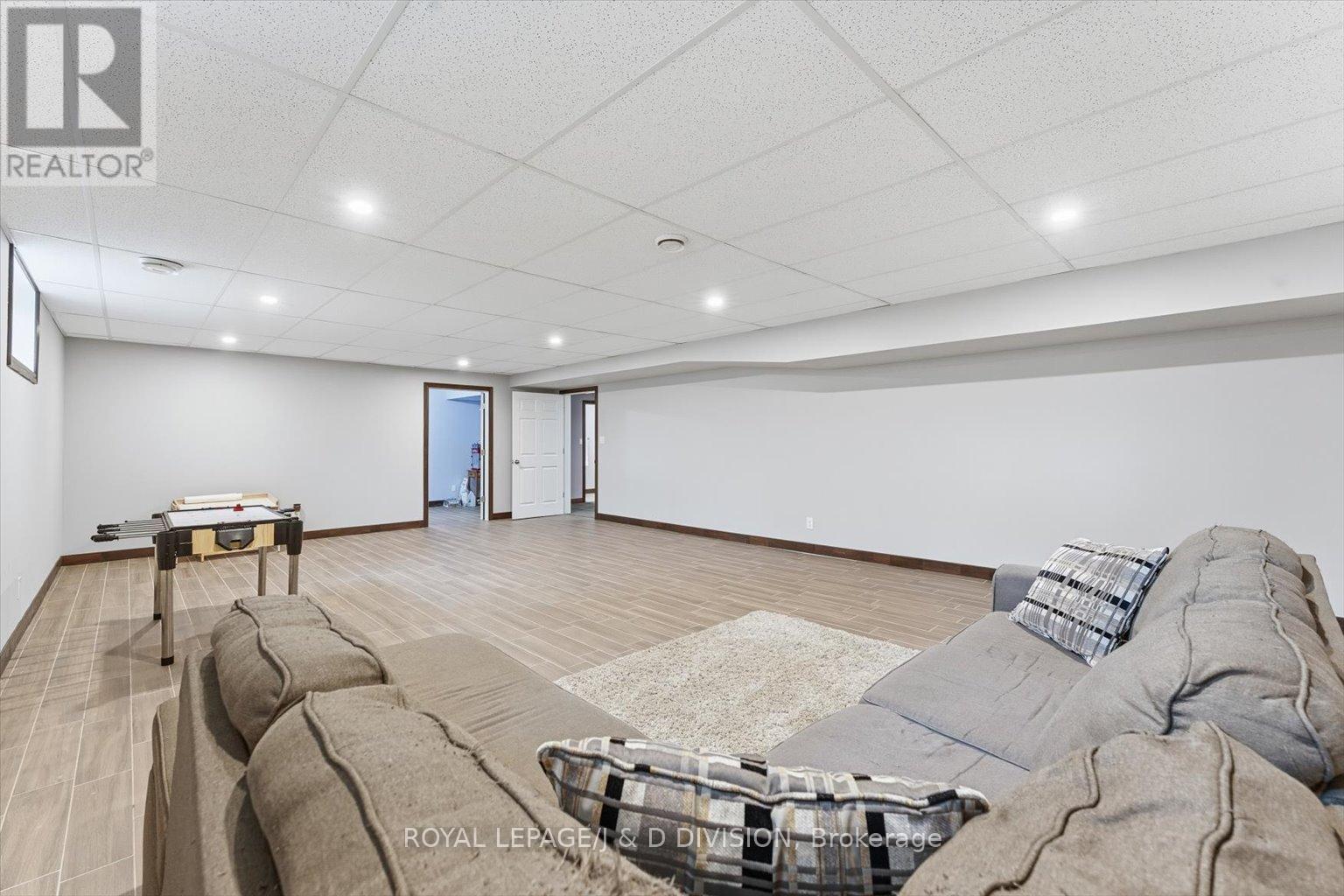 2925 Pinecone Trail, Severn, Ontario  L0K 2B0 - Photo 37 - S12476986