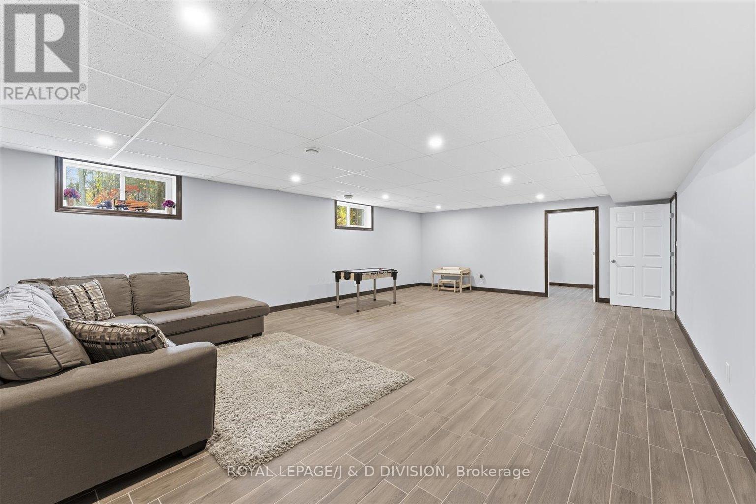 2925 Pinecone Trail, Severn, Ontario  L0K 2B0 - Photo 36 - S12476986