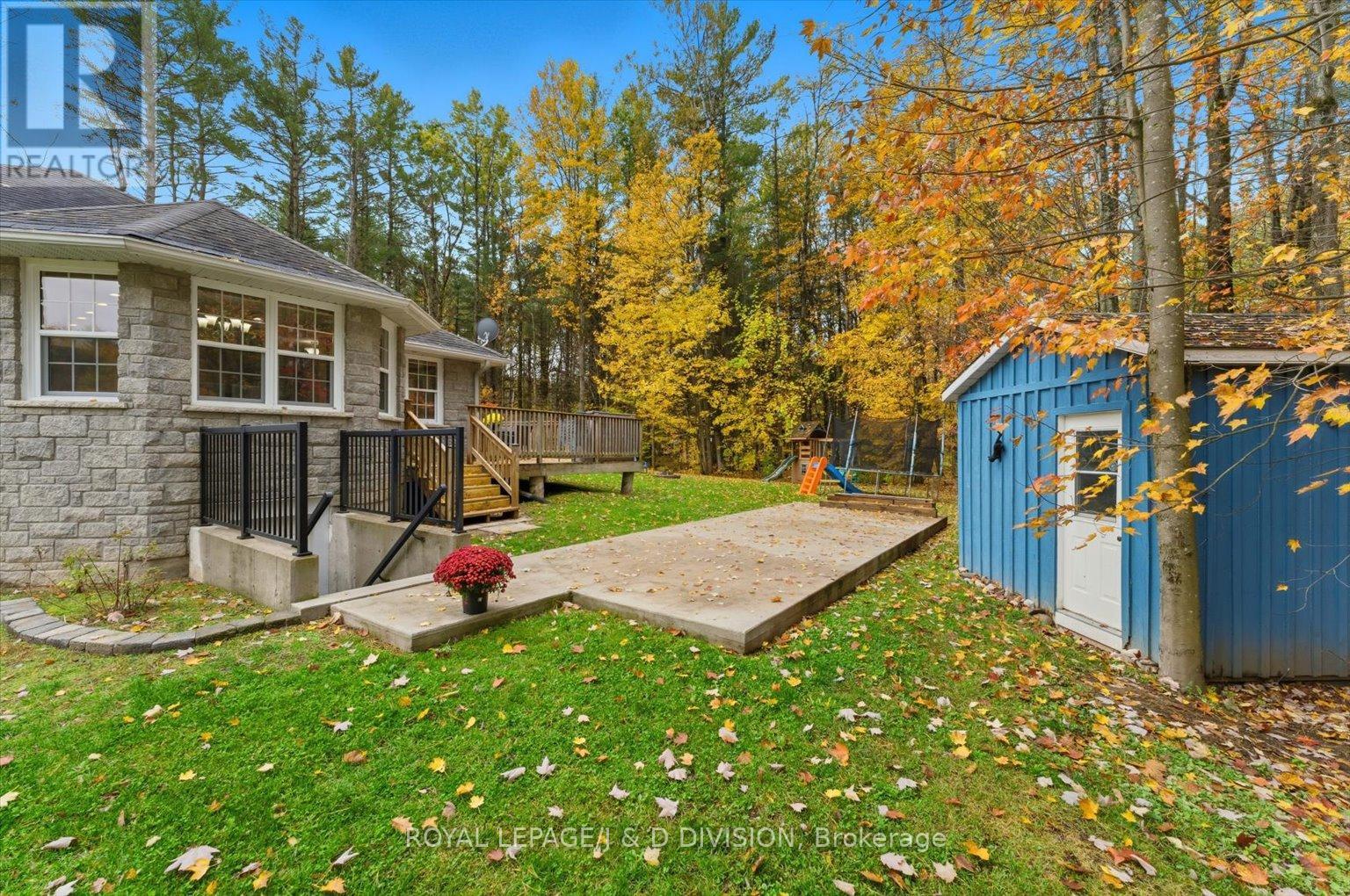 2925 Pinecone Trail, Severn, Ontario  L0K 2B0 - Photo 46 - S12476986