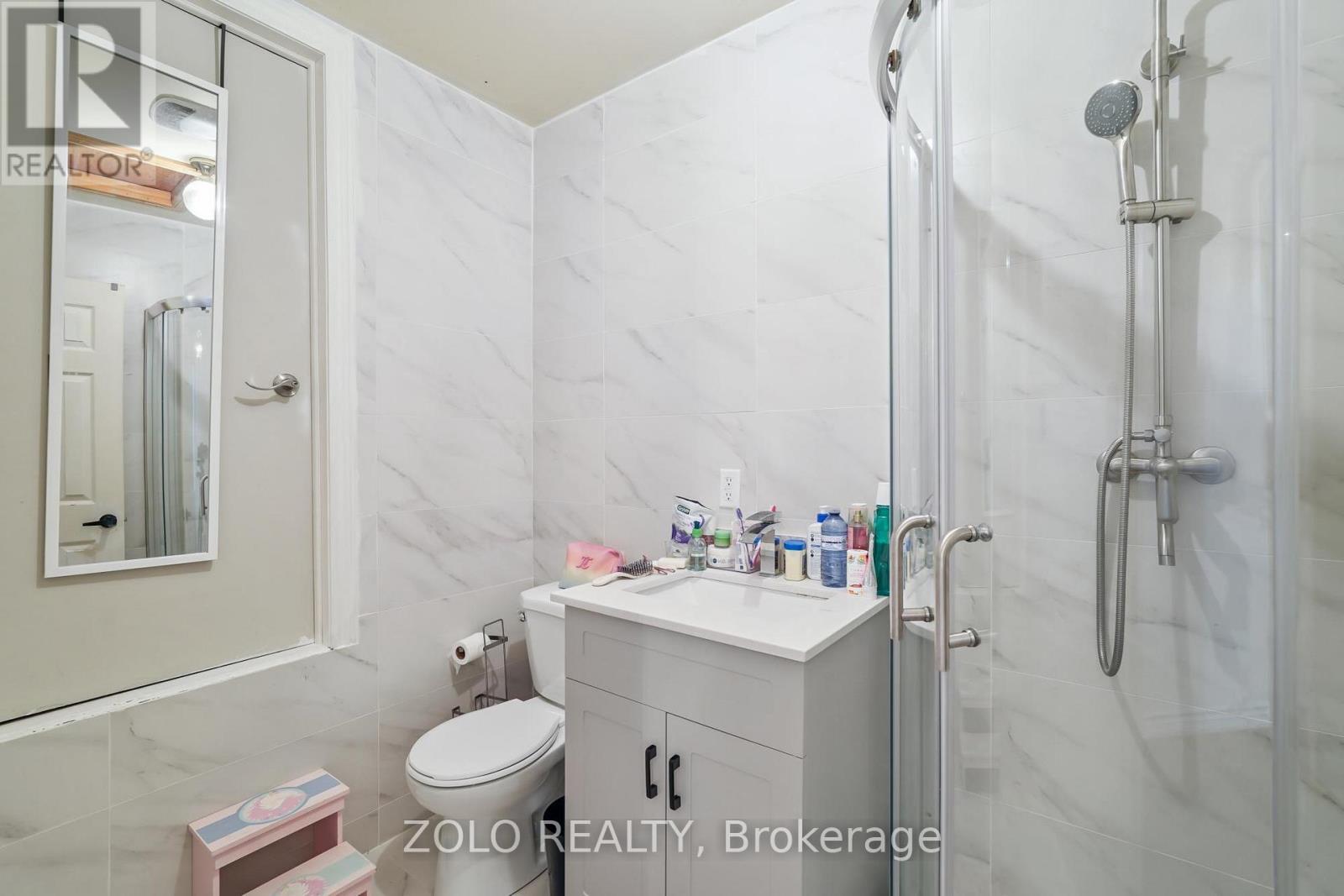 95 Pemberton Road, Richmond Hill (North Richvale), Ontario  L4C 3T6 - Photo 36 - N12461880