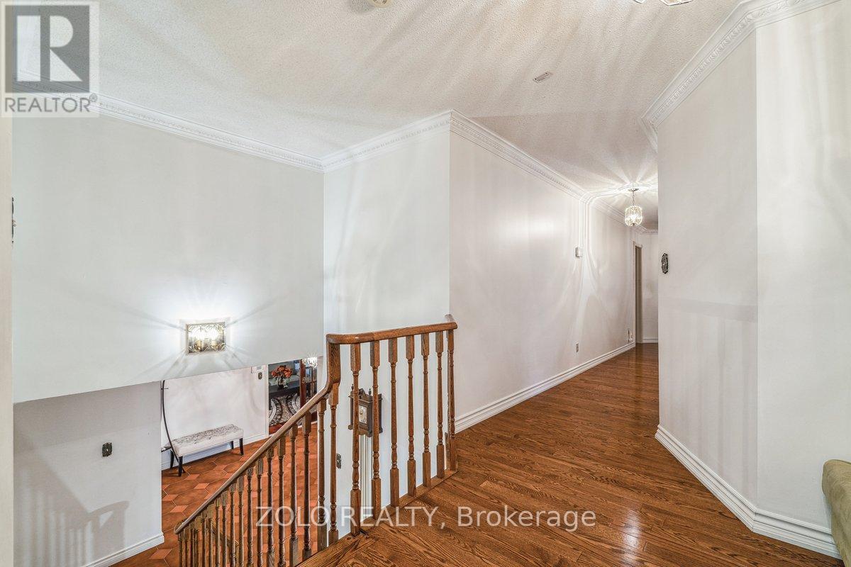 95 Pemberton Road, Richmond Hill (North Richvale), Ontario  L4C 3T6 - Photo 16 - N12461880