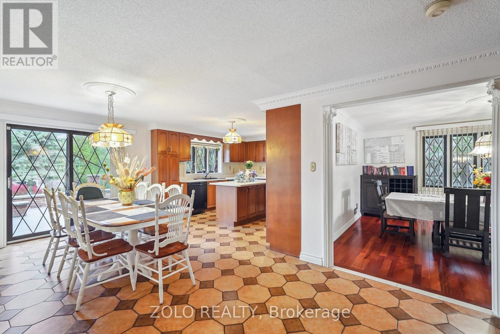 95 Pemberton Road, Richmond Hill (North Richvale), Ontario  L4C 3T6 - Photo 18 - N12461880