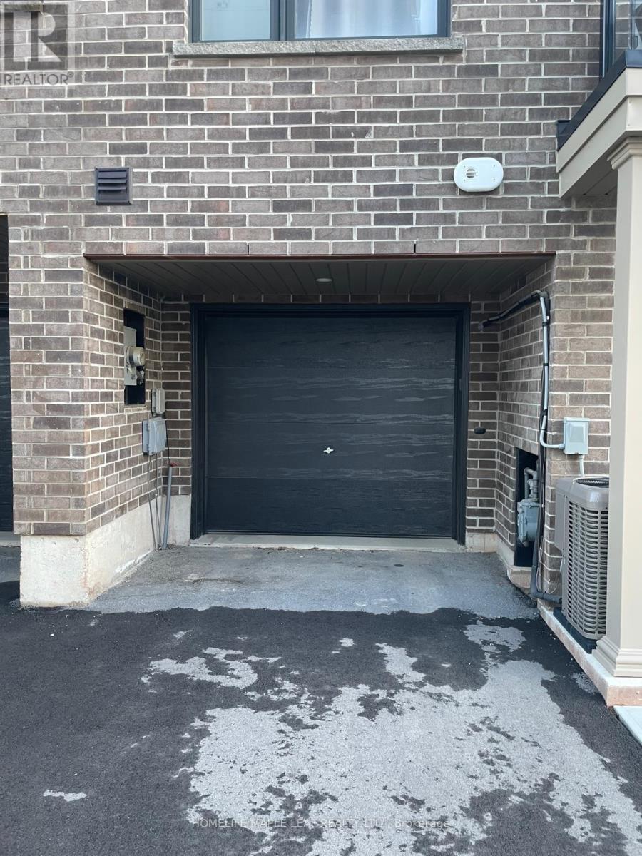 27 Roxanne Drive, Hamilton, Ontario  L8H 1L9 - Photo 2 - X12474847