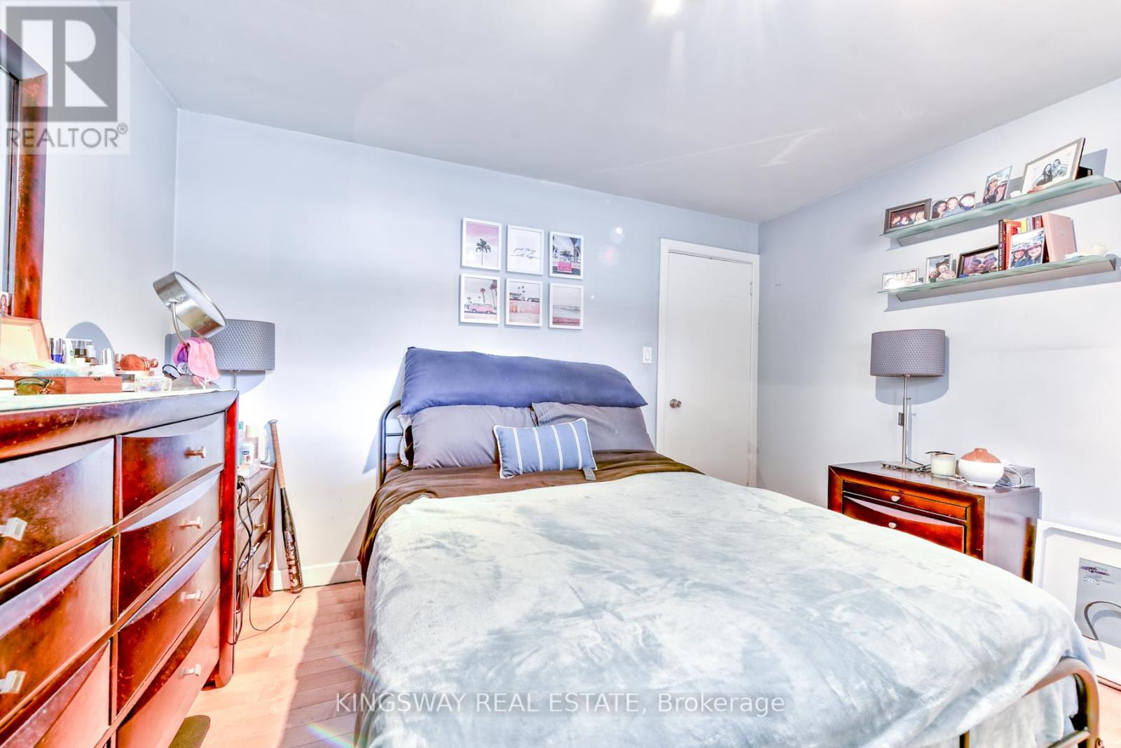 29 Evans Avenue, Toronto (Mimico), Ontario  M8Z 1H4 - Photo 19 - W12458747