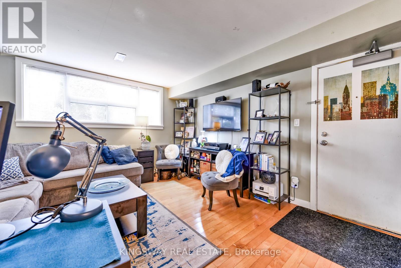 29 Evans Avenue, Toronto (Mimico), Ontario  M8Z 1H4 - Photo 14 - W12458747