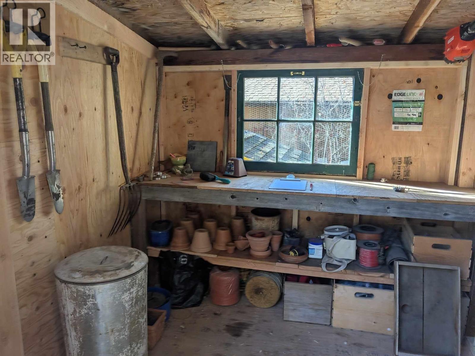 5359 Annaham Crescent, 108 Mile Ranch, British Columbia  V0K 2Z0 - Photo 10 - R3060516