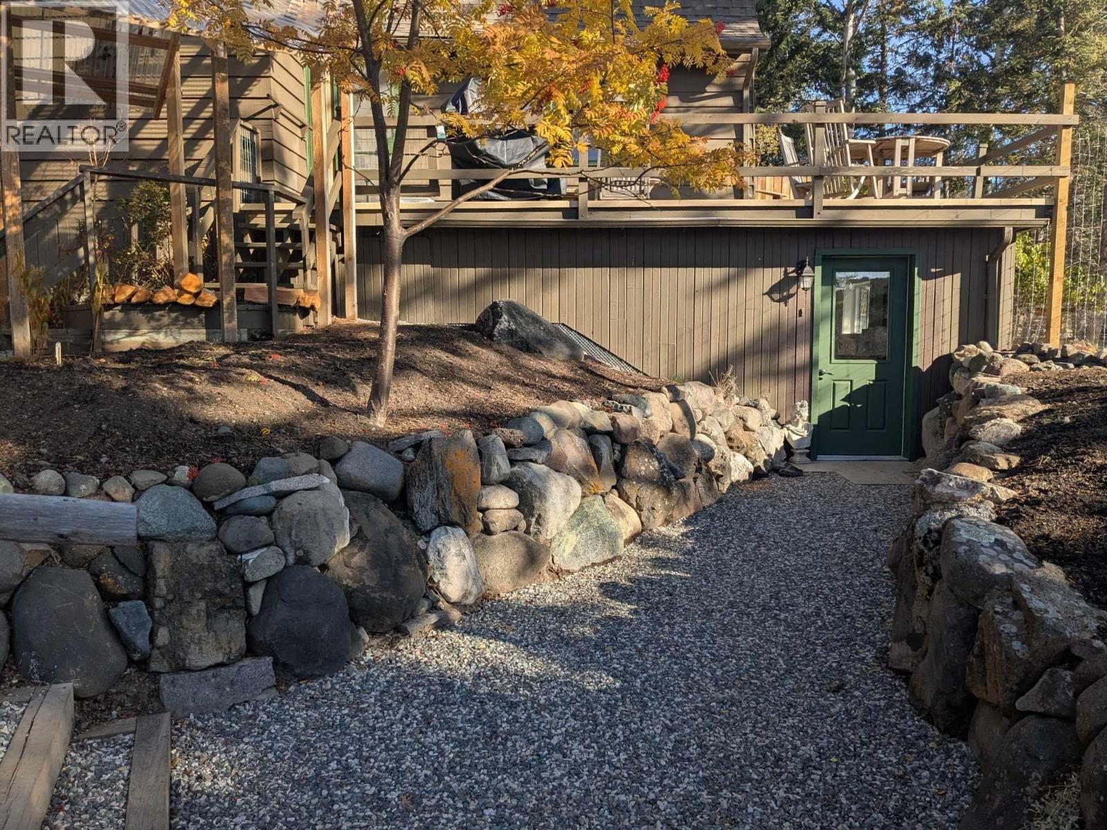 5359 Annaham Crescent, 108 Mile Ranch, British Columbia  V0K 2Z0 - Photo 7 - R3060516