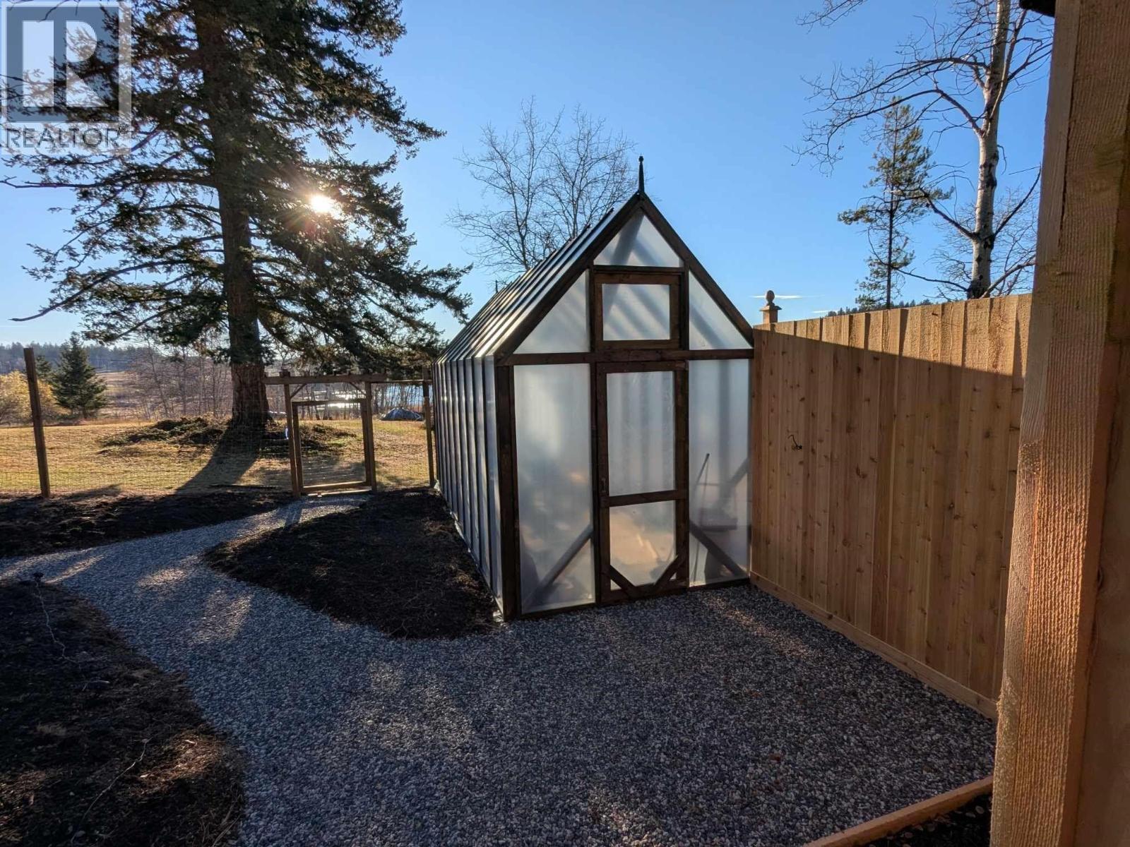 5359 Annaham Crescent, 108 Mile Ranch, British Columbia  V0K 2Z0 - Photo 8 - R3060516