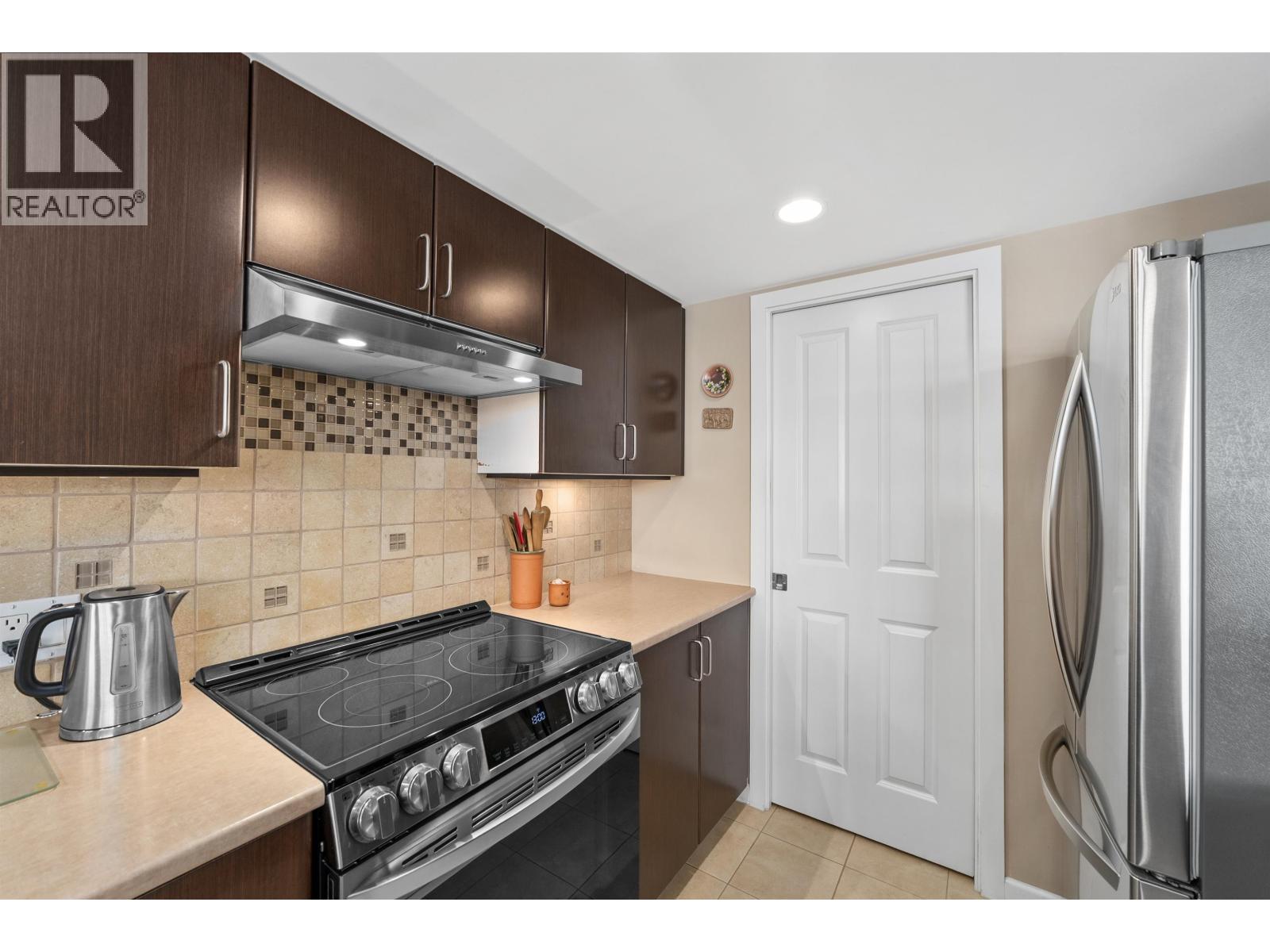 405 295 Guildford Way, Port Moody, British Columbia  V3H 5N3 - Photo 7 - R3061147