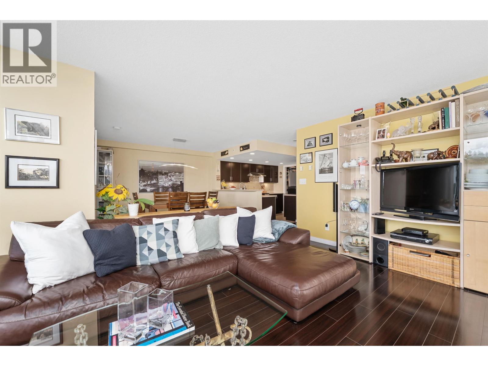 405 295 Guildford Way, Port Moody, British Columbia  V3H 5N3 - Photo 9 - R3061147