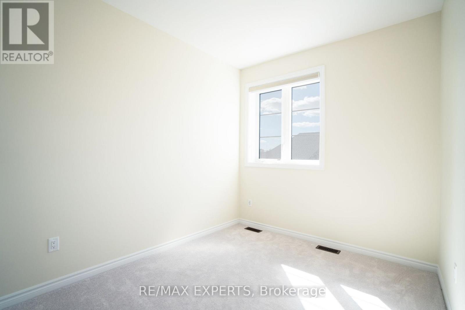 1455 National Common Crescent, Burlington, Ontario  L7P 0V7 - Photo 15 - W12477283