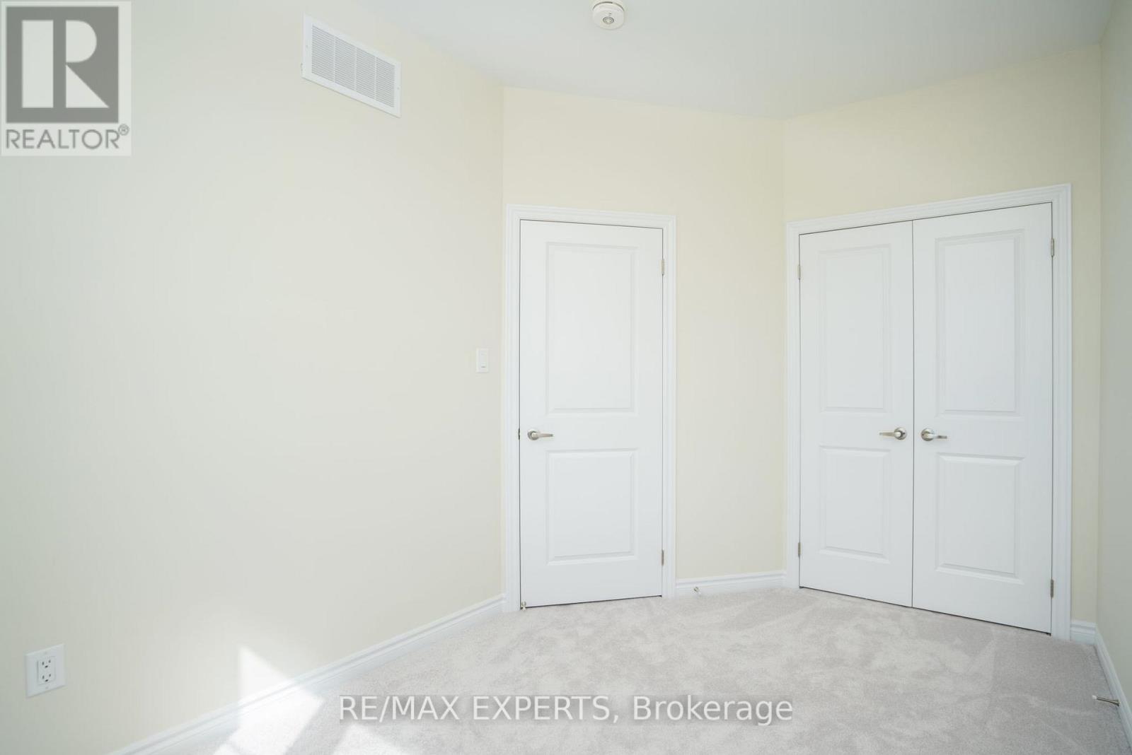 1455 National Common Crescent, Burlington, Ontario  L7P 0V7 - Photo 17 - W12477283