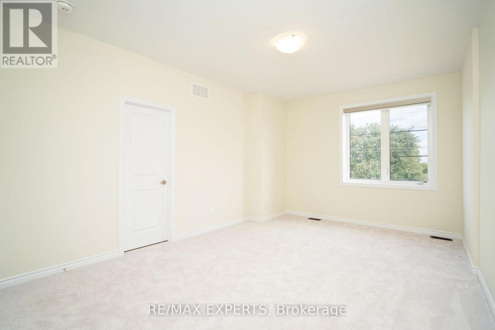 1455 National Common Crescent, Burlington, Ontario  L7P 0V7 - Photo 11 - W12477283
