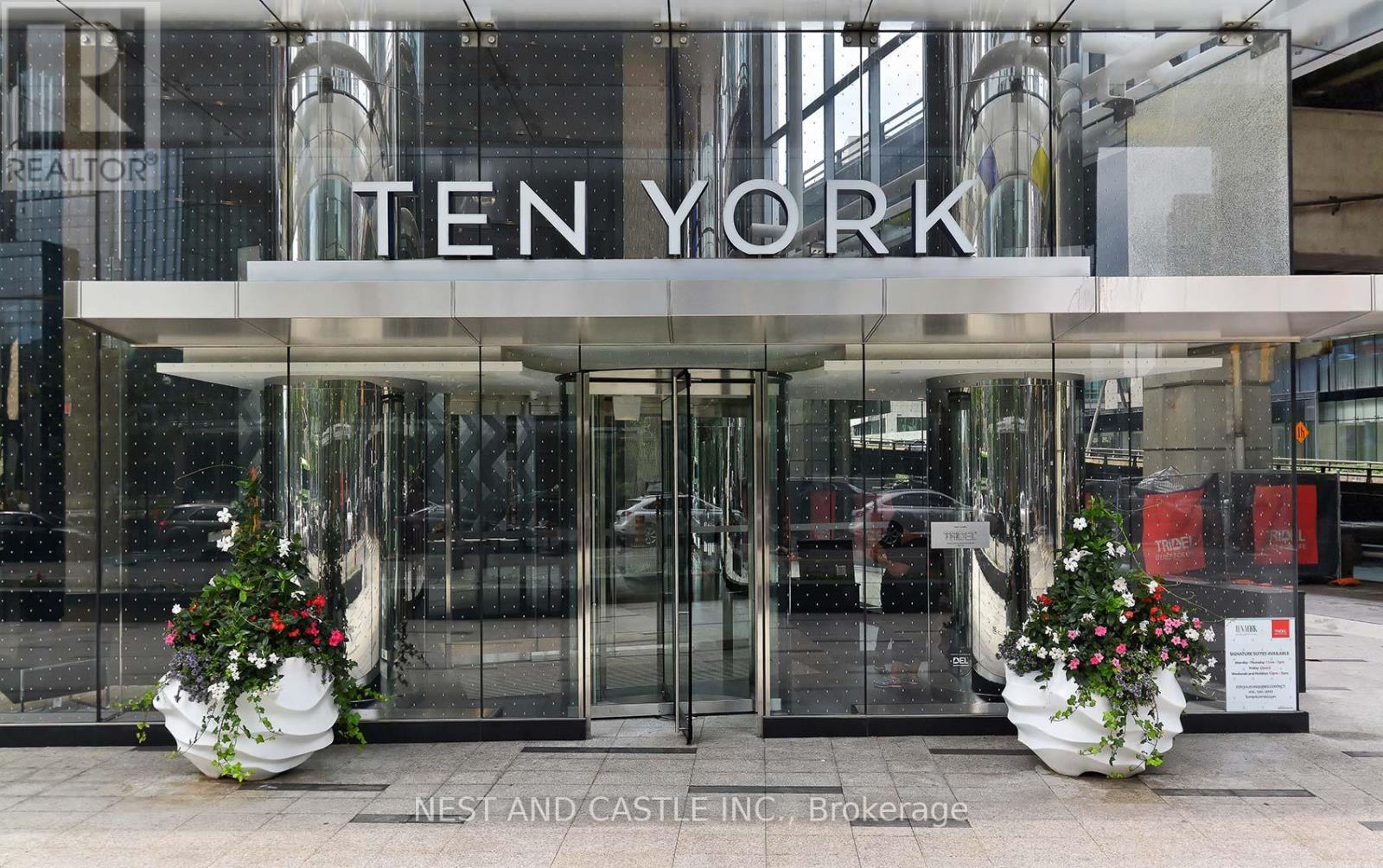 5807 - 10 York Street, Toronto, Ontario  M5J 0E1 - Photo 6 - C12477368