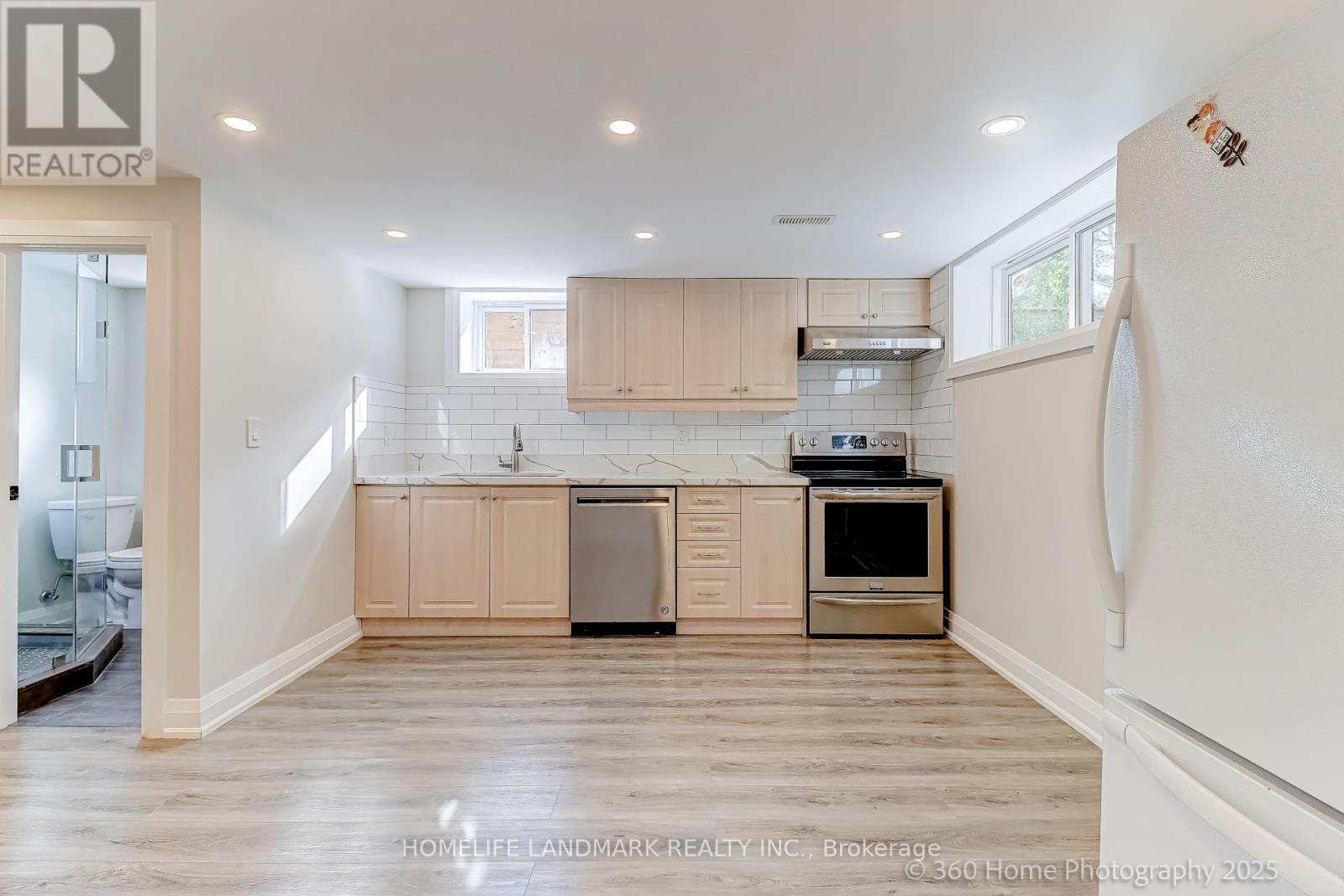 24 Evanston Drive, Toronto, Ontario  M3H 5P1 - Photo 17 - C12477370