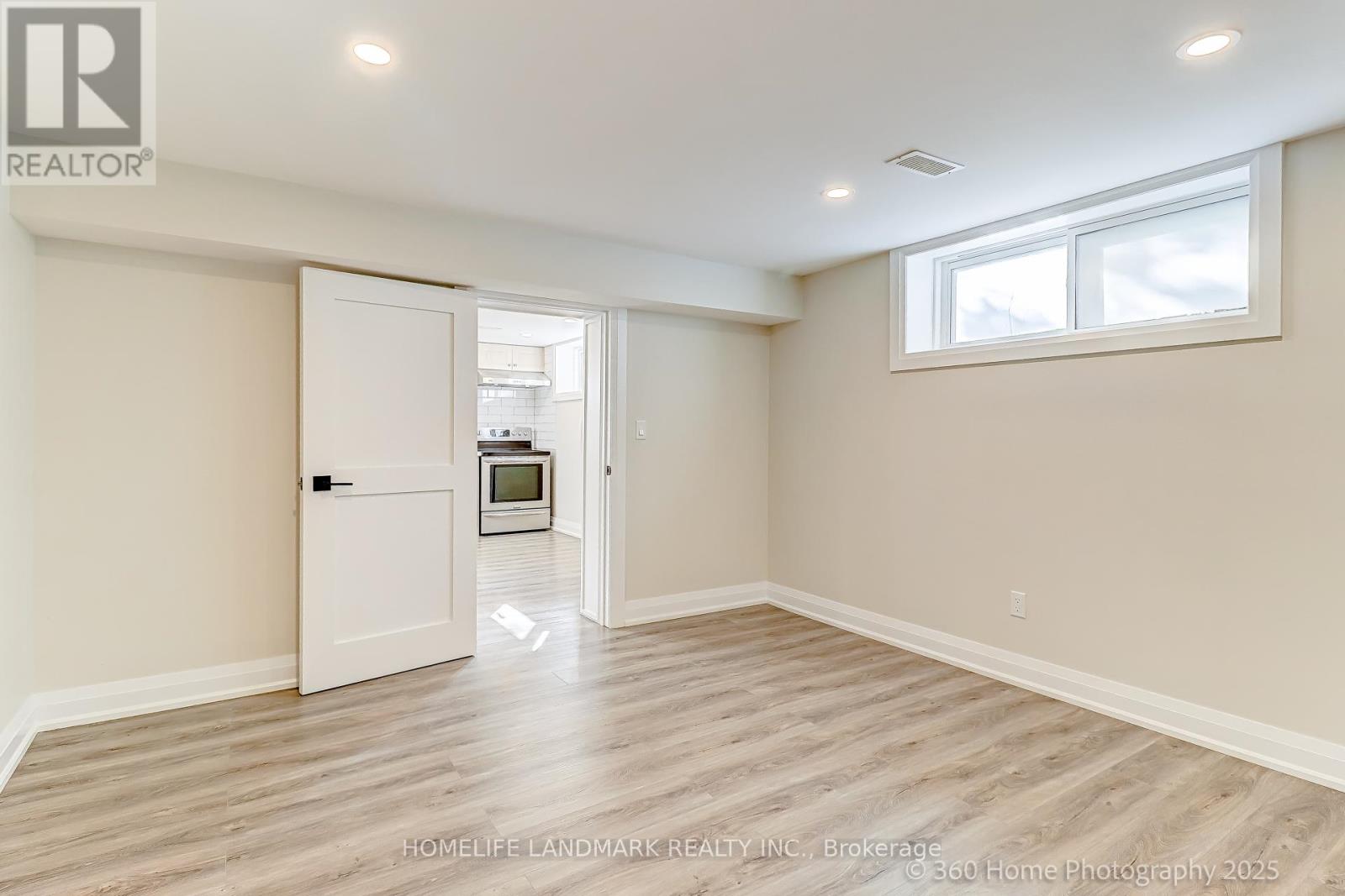 24 Evanston Drive, Toronto, Ontario  M3H 5P1 - Photo 18 - C12477370