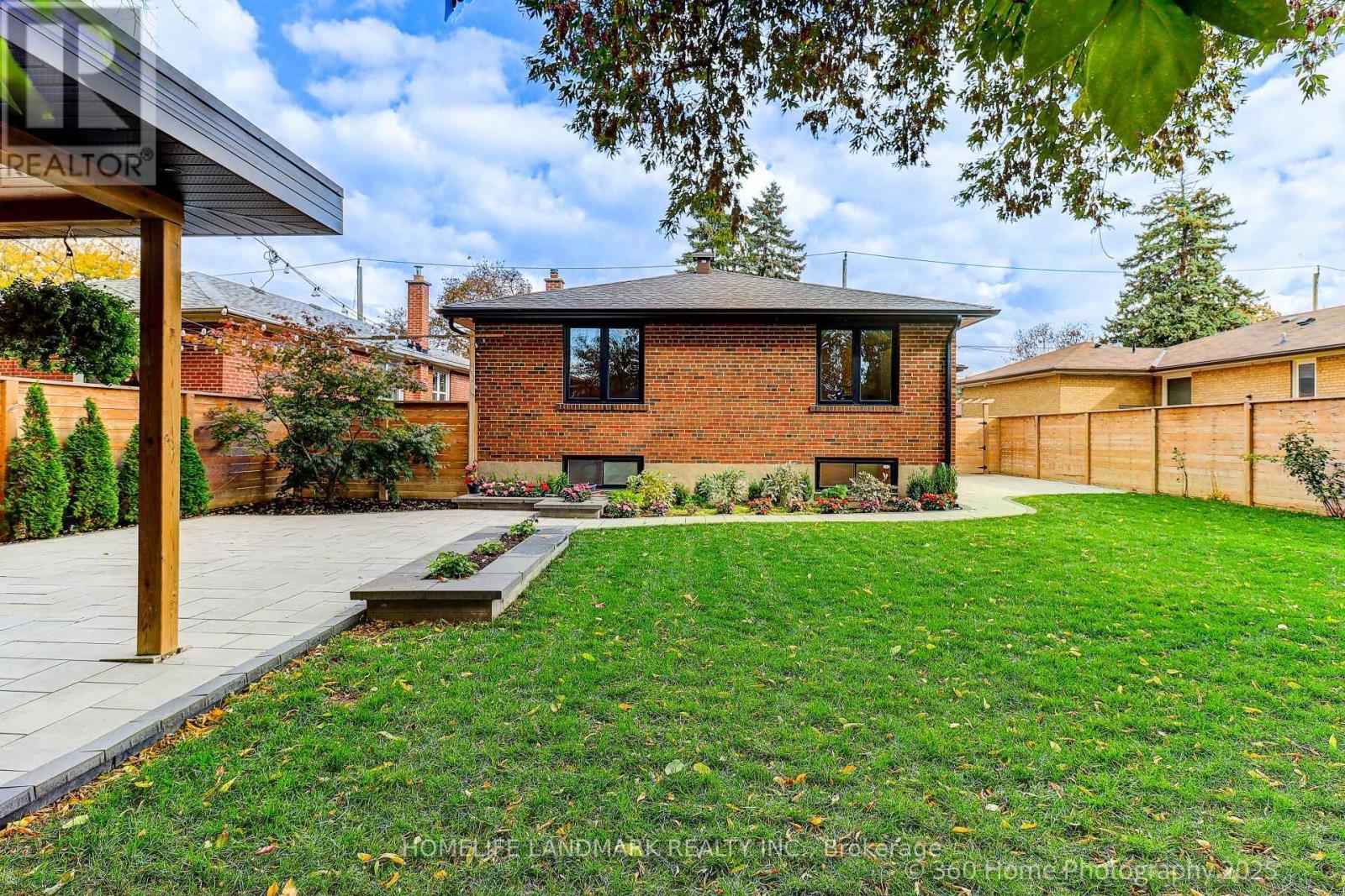 24 Evanston Drive, Toronto, Ontario  M3H 5P1 - Photo 26 - C12477370