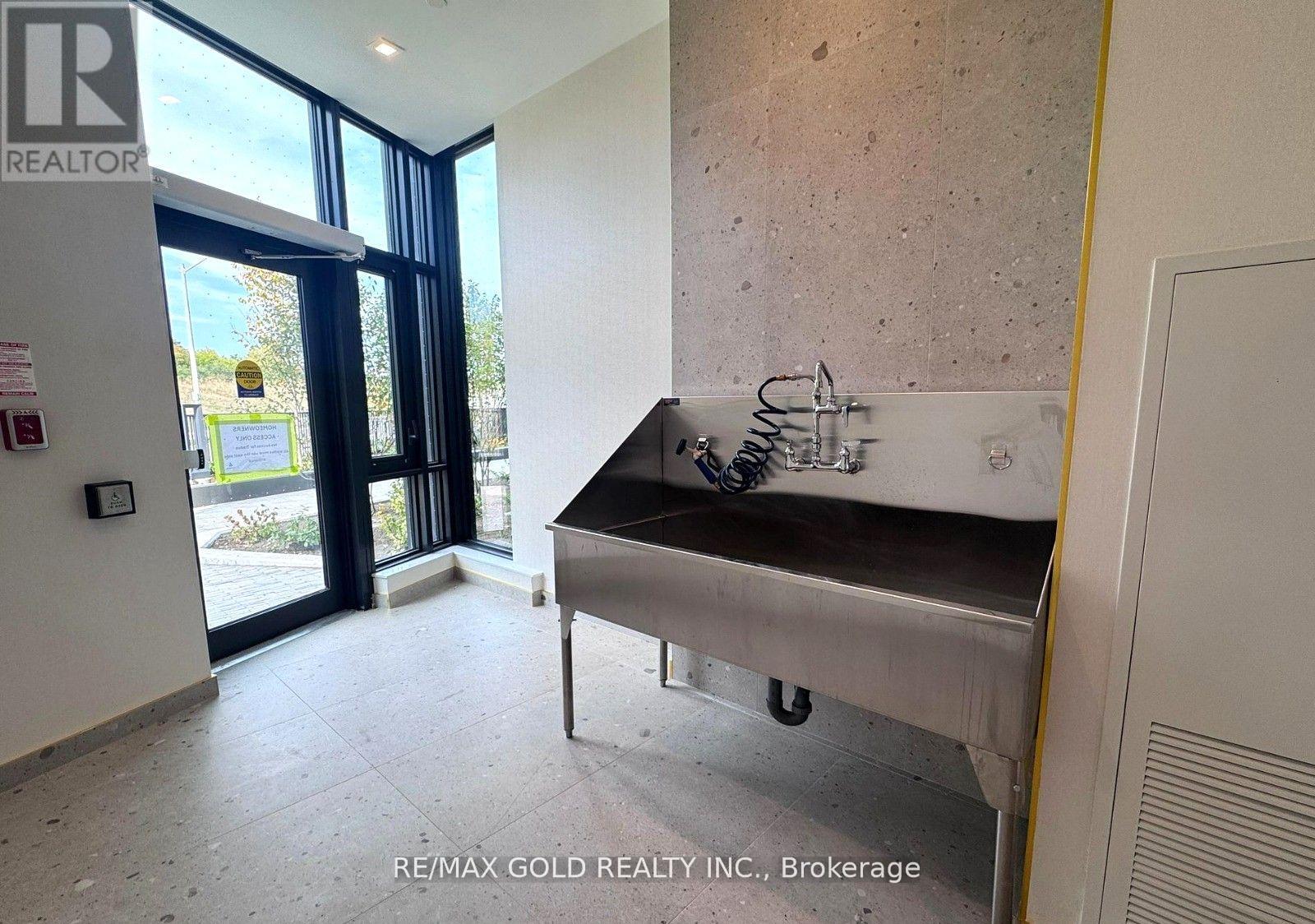 103 - 1 Kyle Lowry Road, Toronto, Ontario  M3C 0S6 - Photo 30 - C12477376