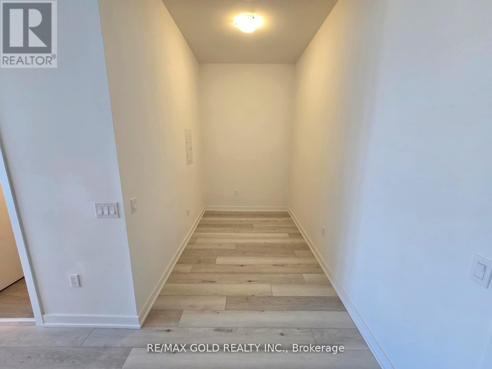 103 - 1 Kyle Lowry Road, Toronto, Ontario  M3C 0S6 - Photo 4 - C12477376