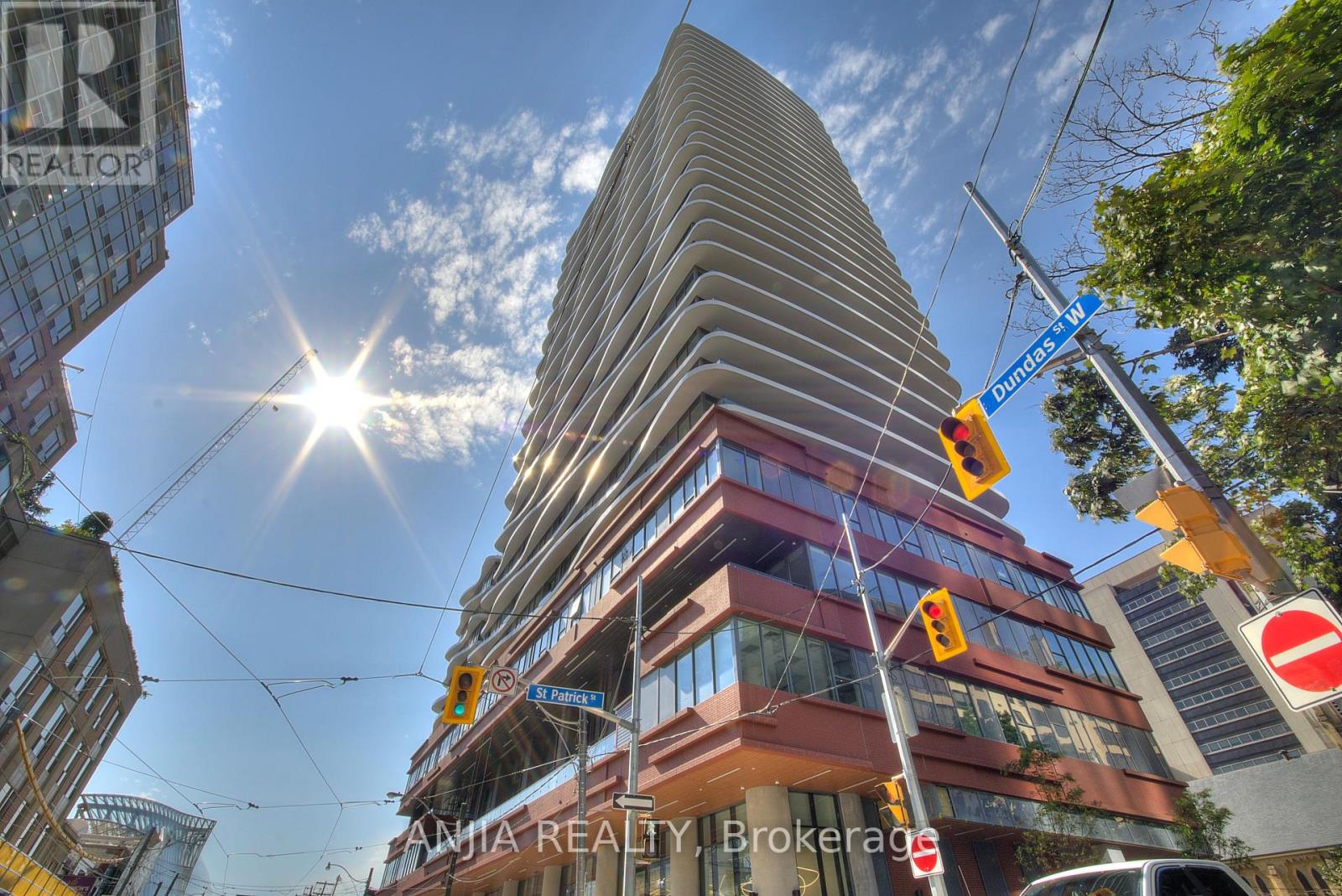 2204 - 280 Dundas Street, Toronto, Ontario  M5T 0E3 - Photo 4 - C12477387