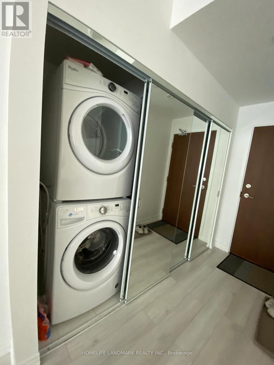 1505 - 115 Mcmahon Drive, Toronto, Ontario  M2K 0E3 - Photo 12 - C12477434