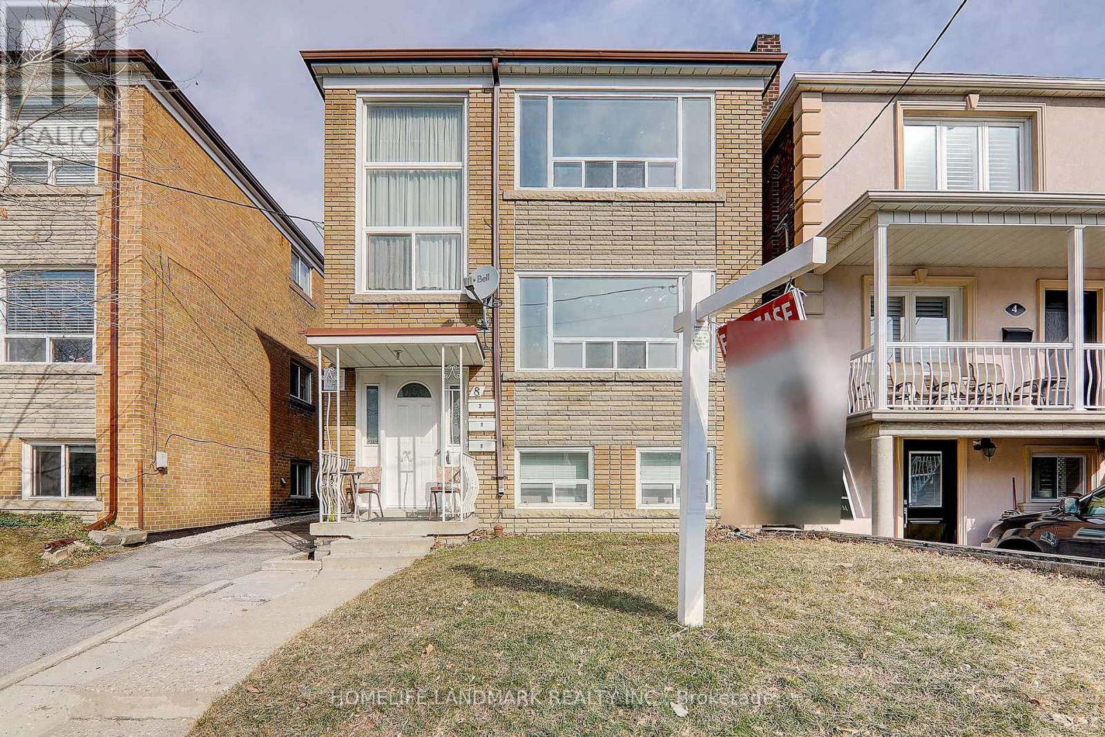 2(UPPER - 8 HANSON ROAD, Toronto, Ontario